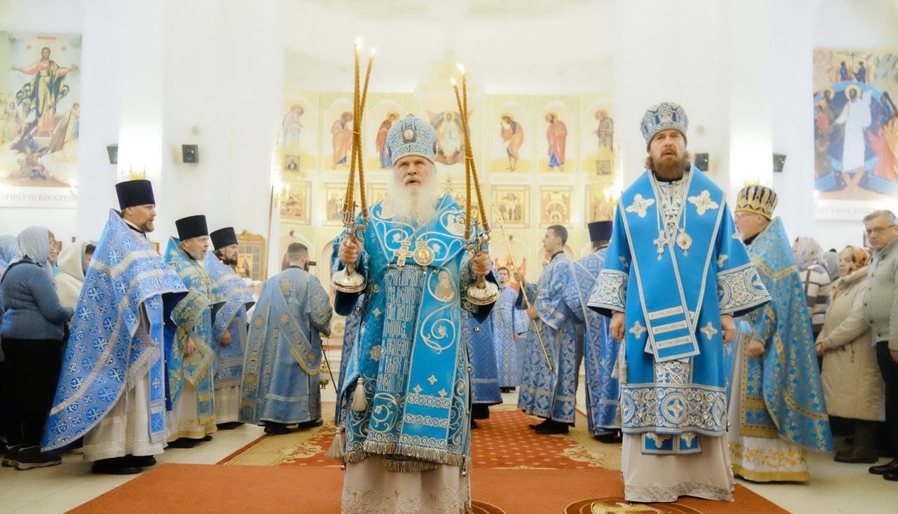 АРХИЕРЕЙСКОЕ БОГОСЛУЖЕНИЕ В СЕРАФИМОВСКОМ КАФЕДРАЛЬНОМ СОБОРЕ Г. ЗЛАТОУСТ