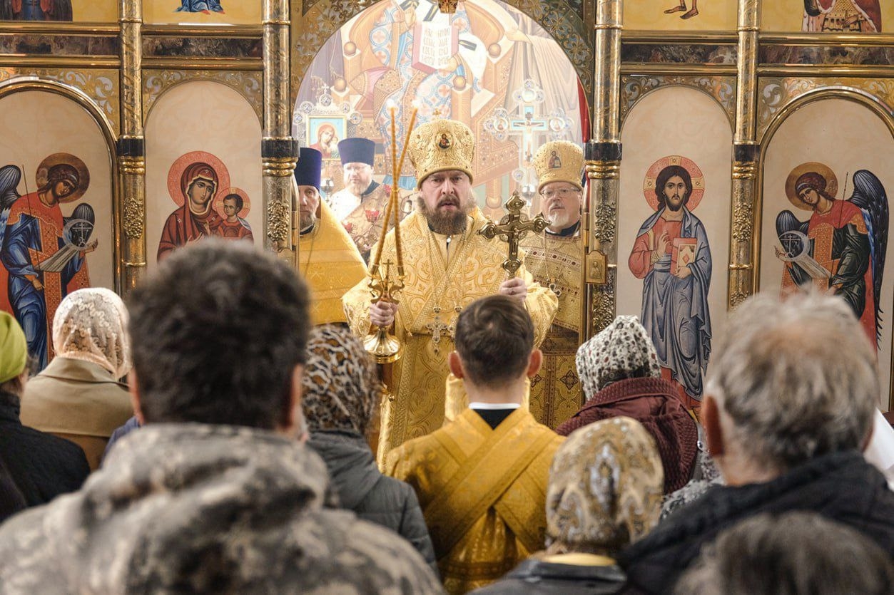 АРХИЕРЕЙСКОЕ БОГОСЛУЖЕНИЕ В АЛЕКСАНДРО-НЕВСКОМ ХРАМЕ