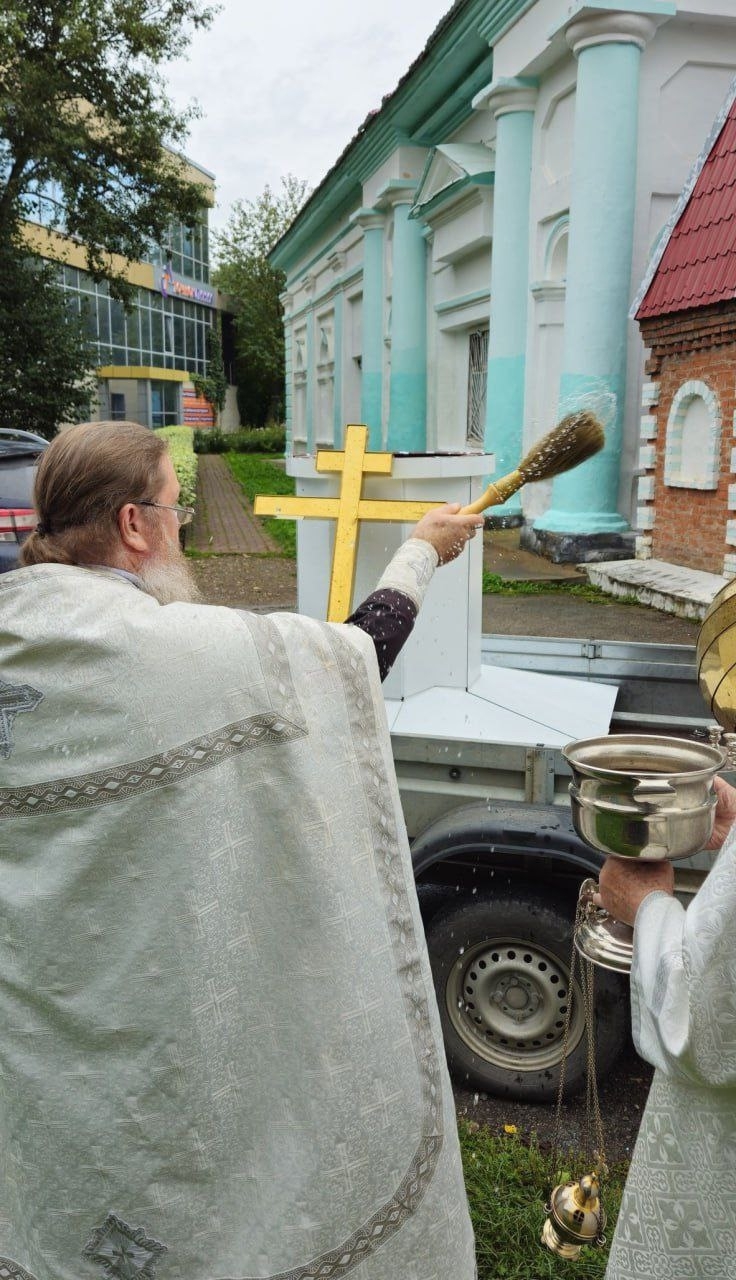 ОСВЯЩЕНИЕ НОВОГО КУПОЛА В ДИМИТРИЕВСКОМ ХРАМЕ ГОРОДА СИМ