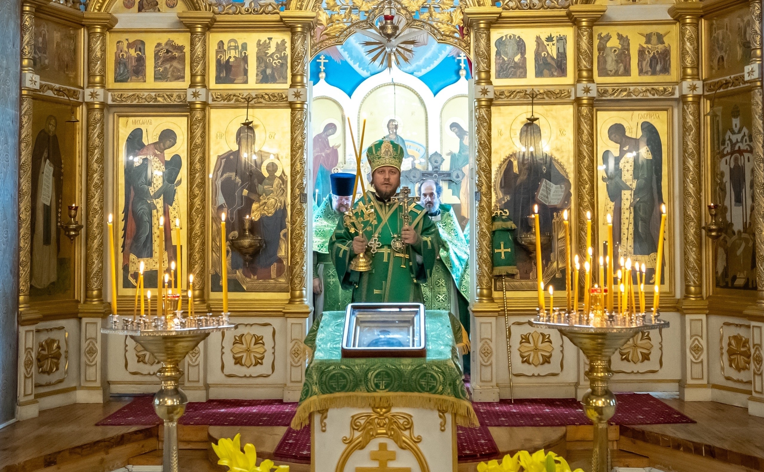 БОГОСЛУЖЕНИЕ В СЕРАФИМОВСКОМ КАФЕДРАЛЬНОМ СОБОРЕ