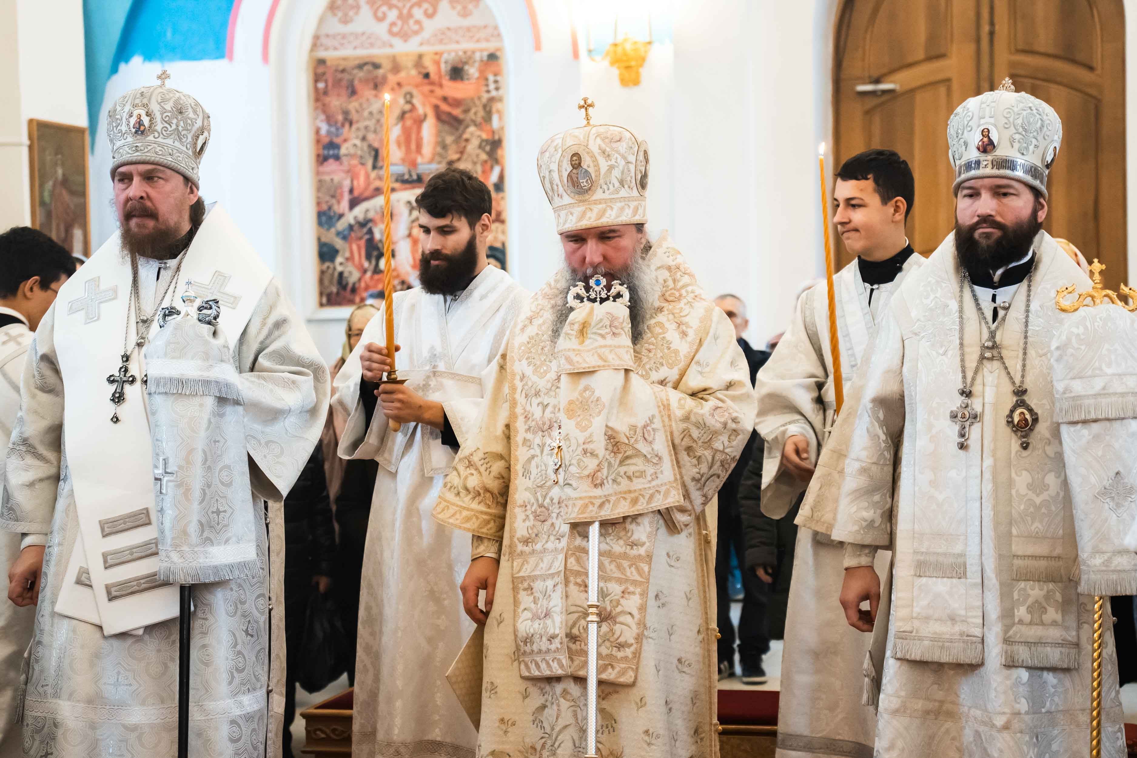 Родительская суббота в Серафимовском кафедральном соборе
