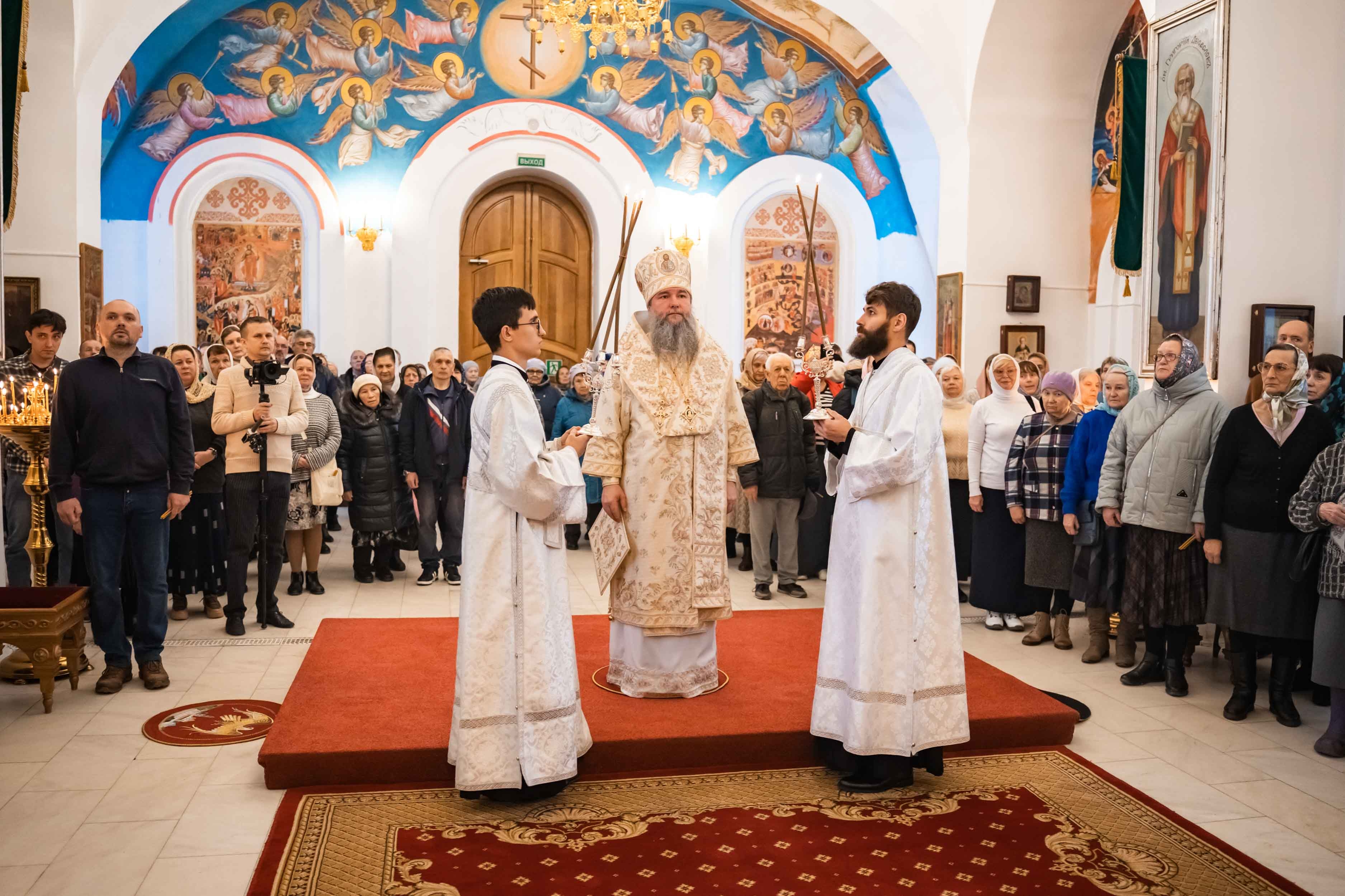 Родительская суббота в Серафимовском кафедральном соборе