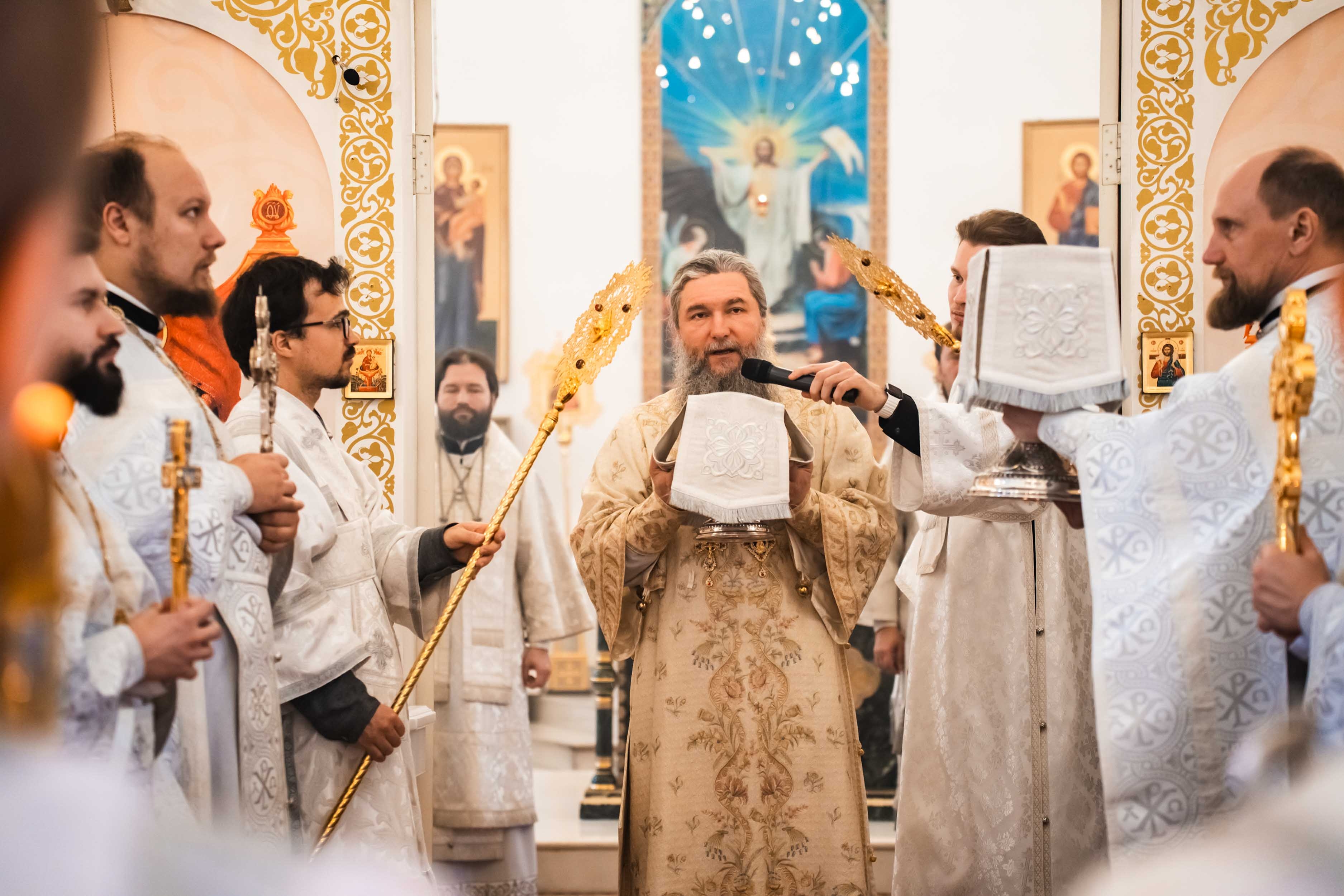 Родительская суббота в Серафимовском кафедральном соборе