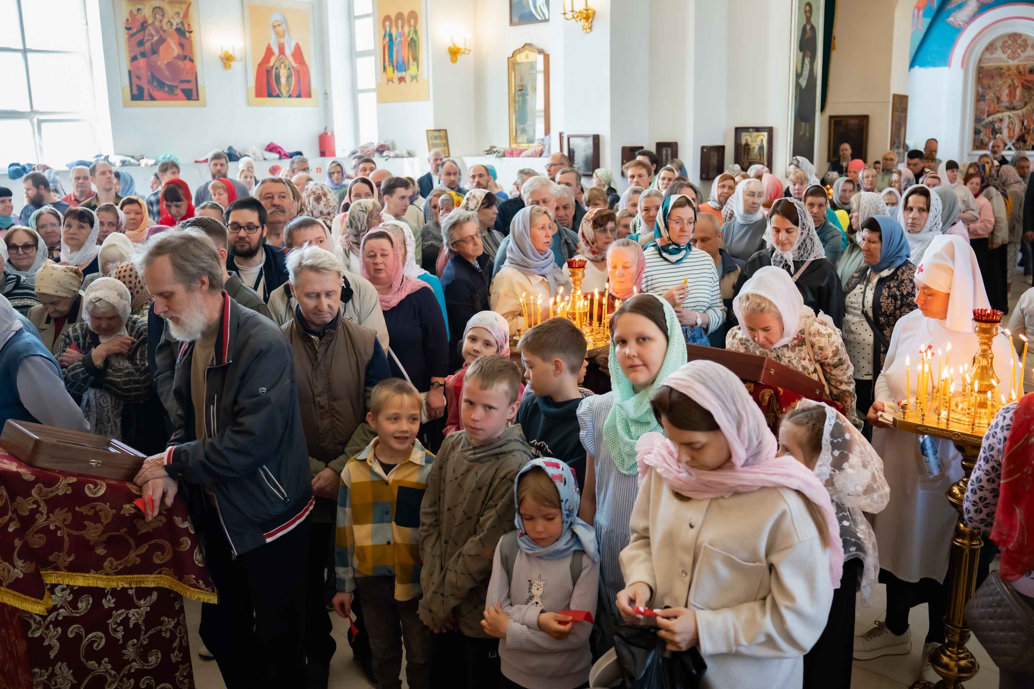 Божественная литургия Недели 5-ой по Пасхе, о самаряныне