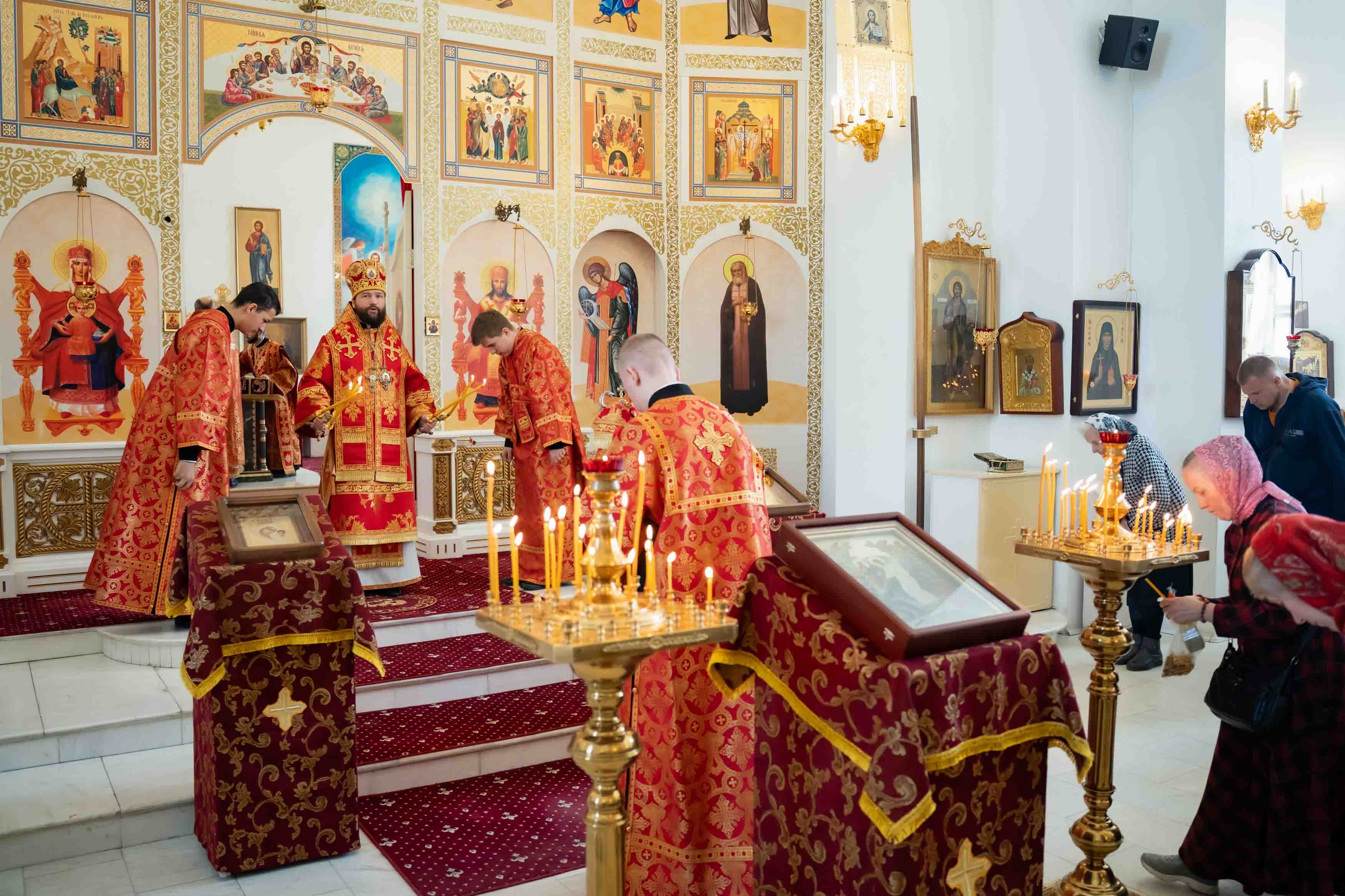 Божественная литургия Недели 5-ой по Пасхе, о самаряныне