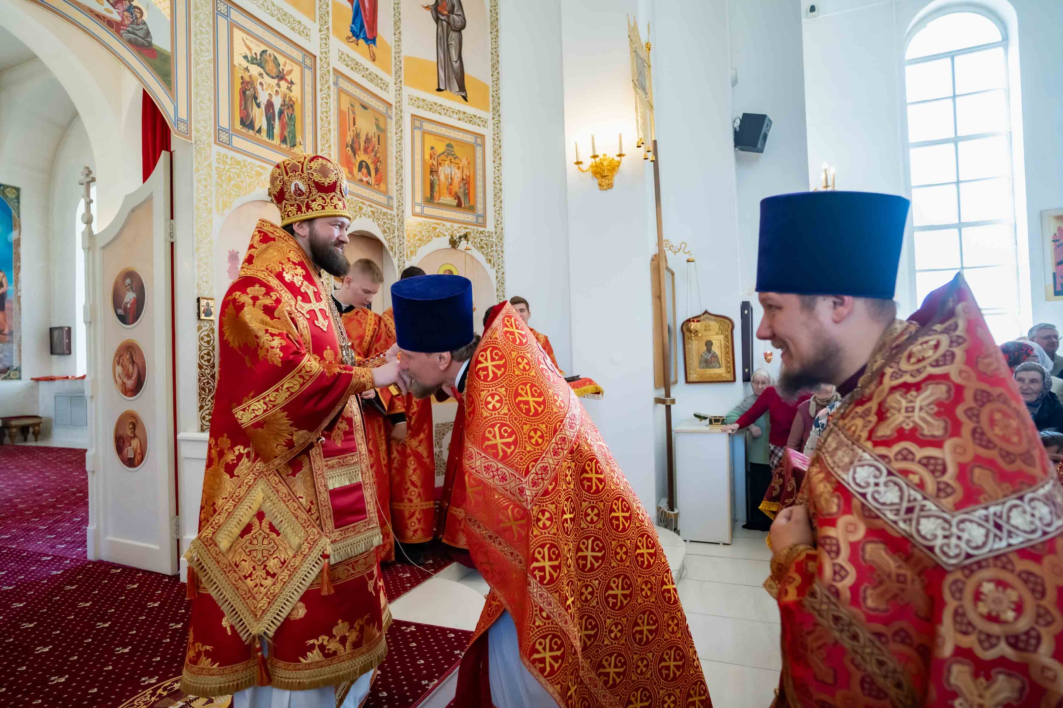 Божественная литургия Недели 5-ой по Пасхе, о самаряныне