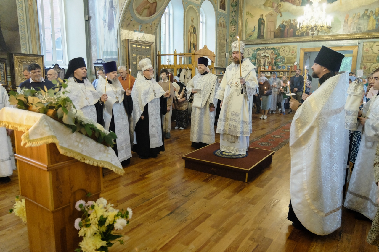 Всенощное бдение в Никольском соборном храме. Преображение Господне