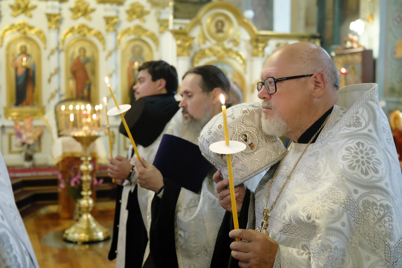 Всенощное бдение в Никольском соборном храме. Преображение Господне