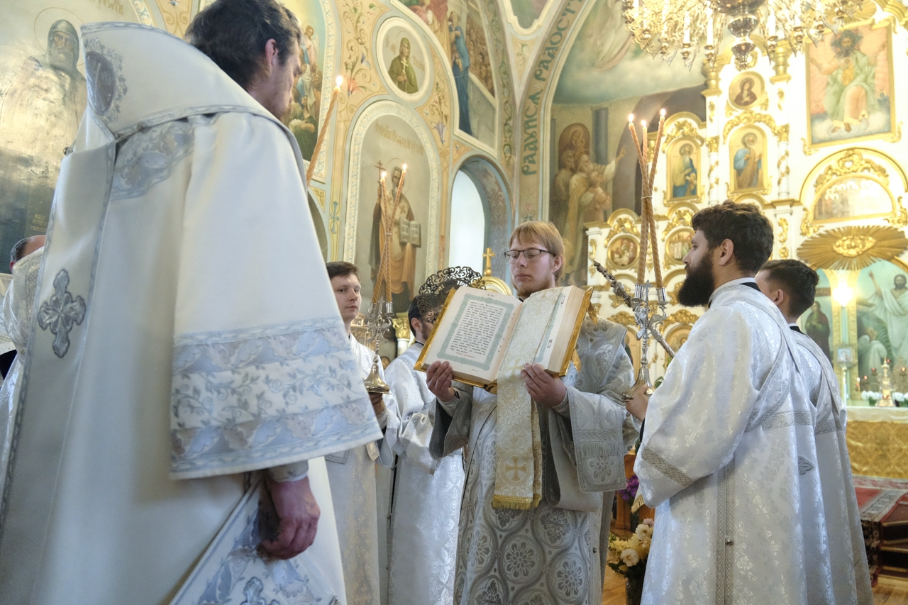 Всенощное бдение в Никольском соборном храме. Преображение Господне