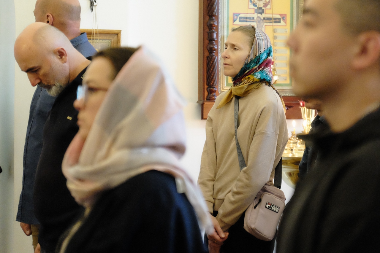 Литургия в Серафимовском кафедральном соборе. Предпразднство Преображения Господня