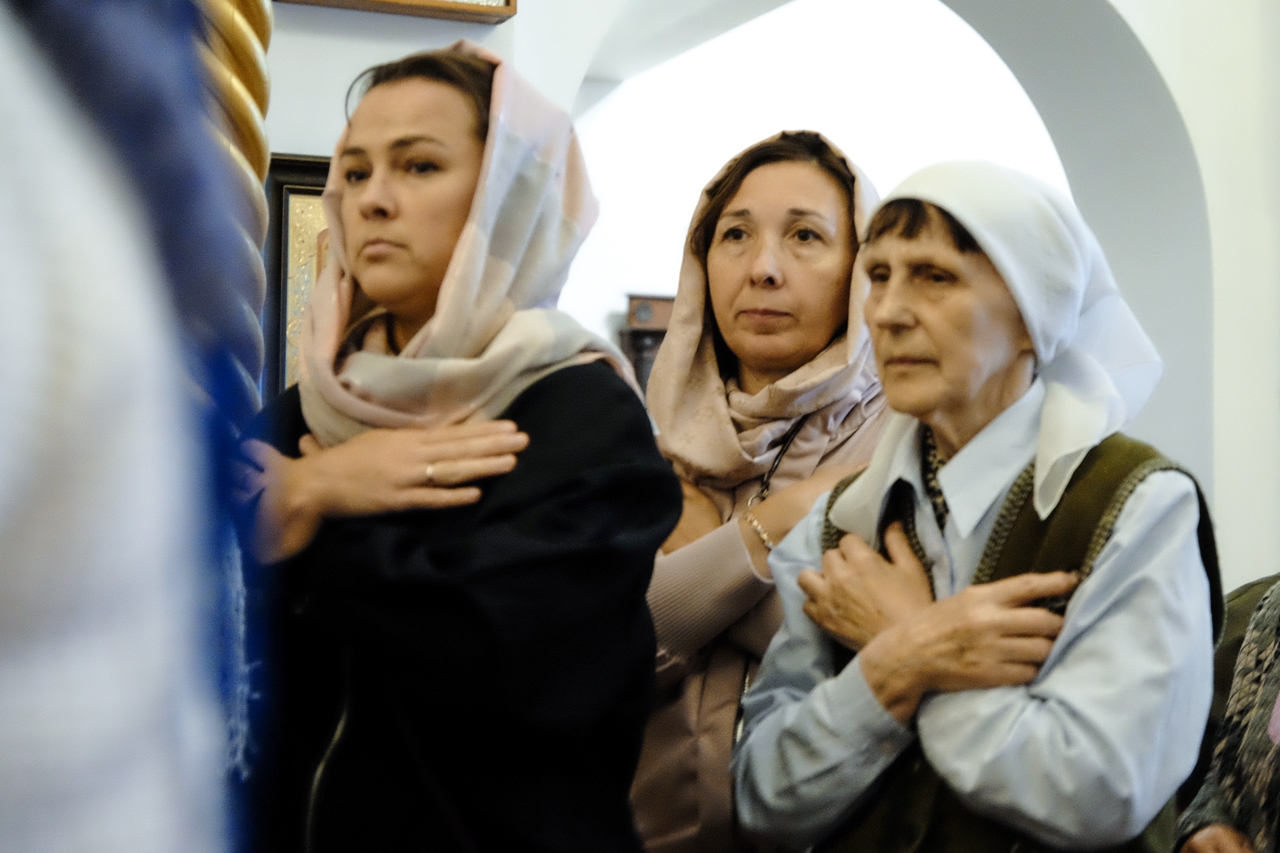 Литургия в Серафимовском кафедральном соборе. Предпразднство Преображения Господня