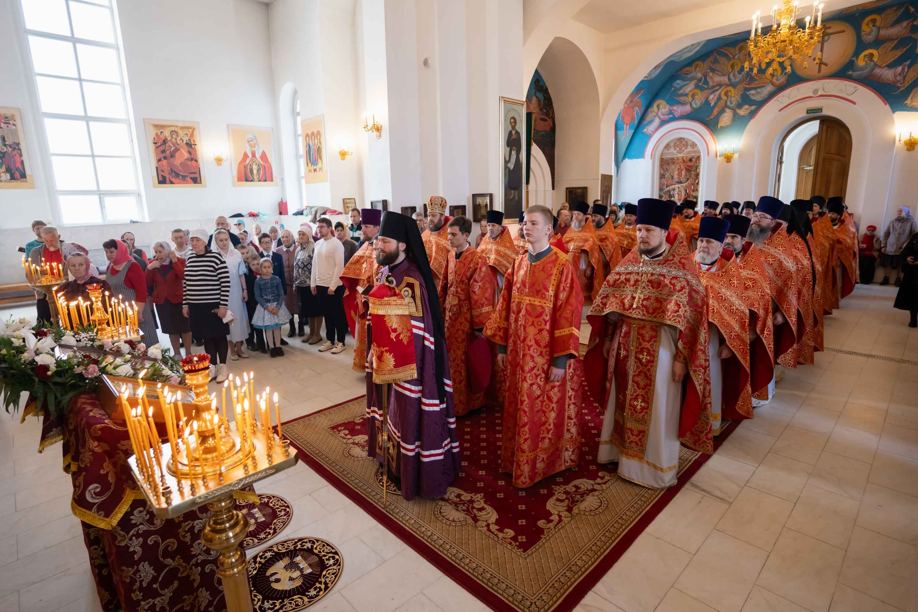 Божественная литургия Вторника Светлой седмицы. Общеепархиальное богослужение