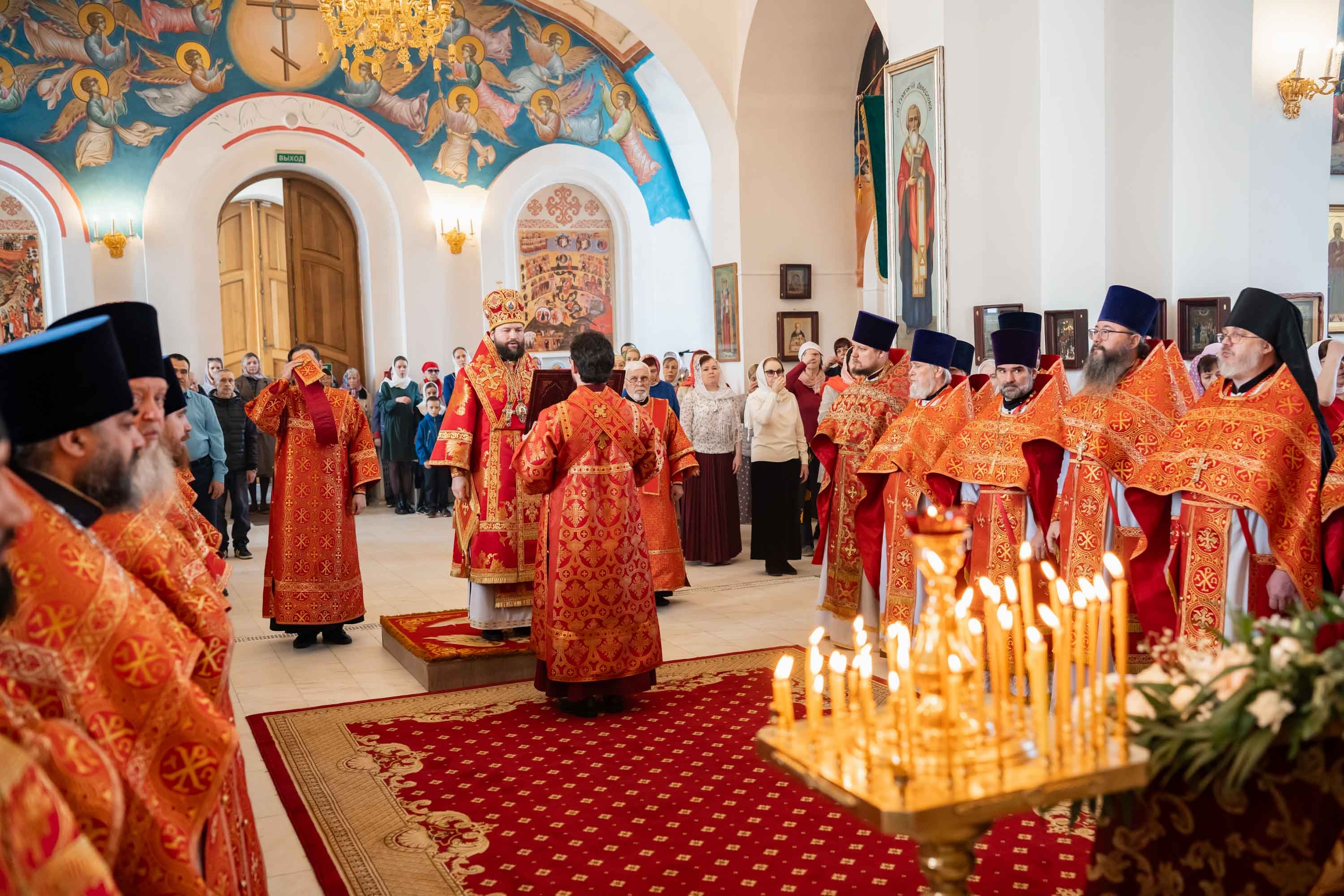 Божественная литургия Вторника Светлой седмицы. Общеепархиальное богослужение