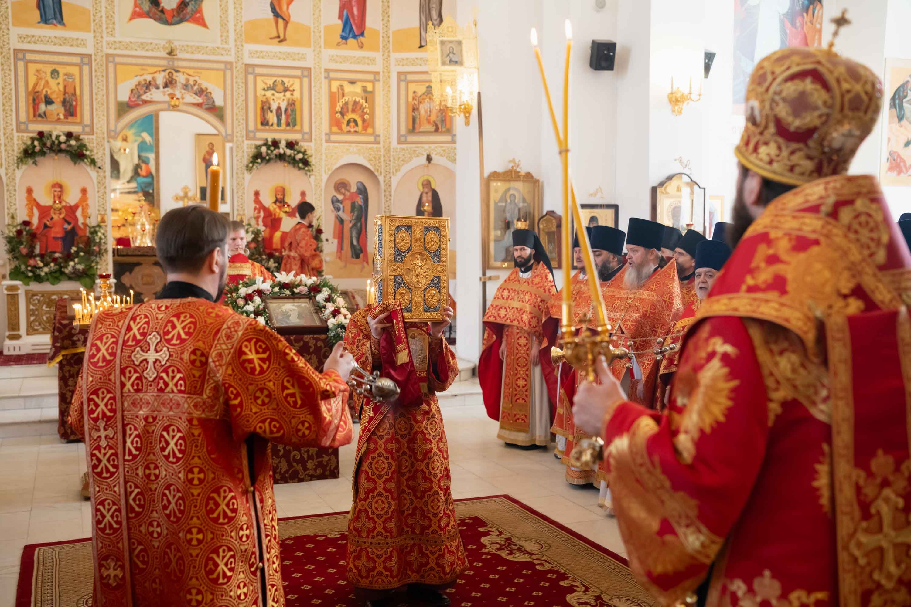 Божественная литургия Вторника Светлой седмицы. Общеепархиальное богослужение