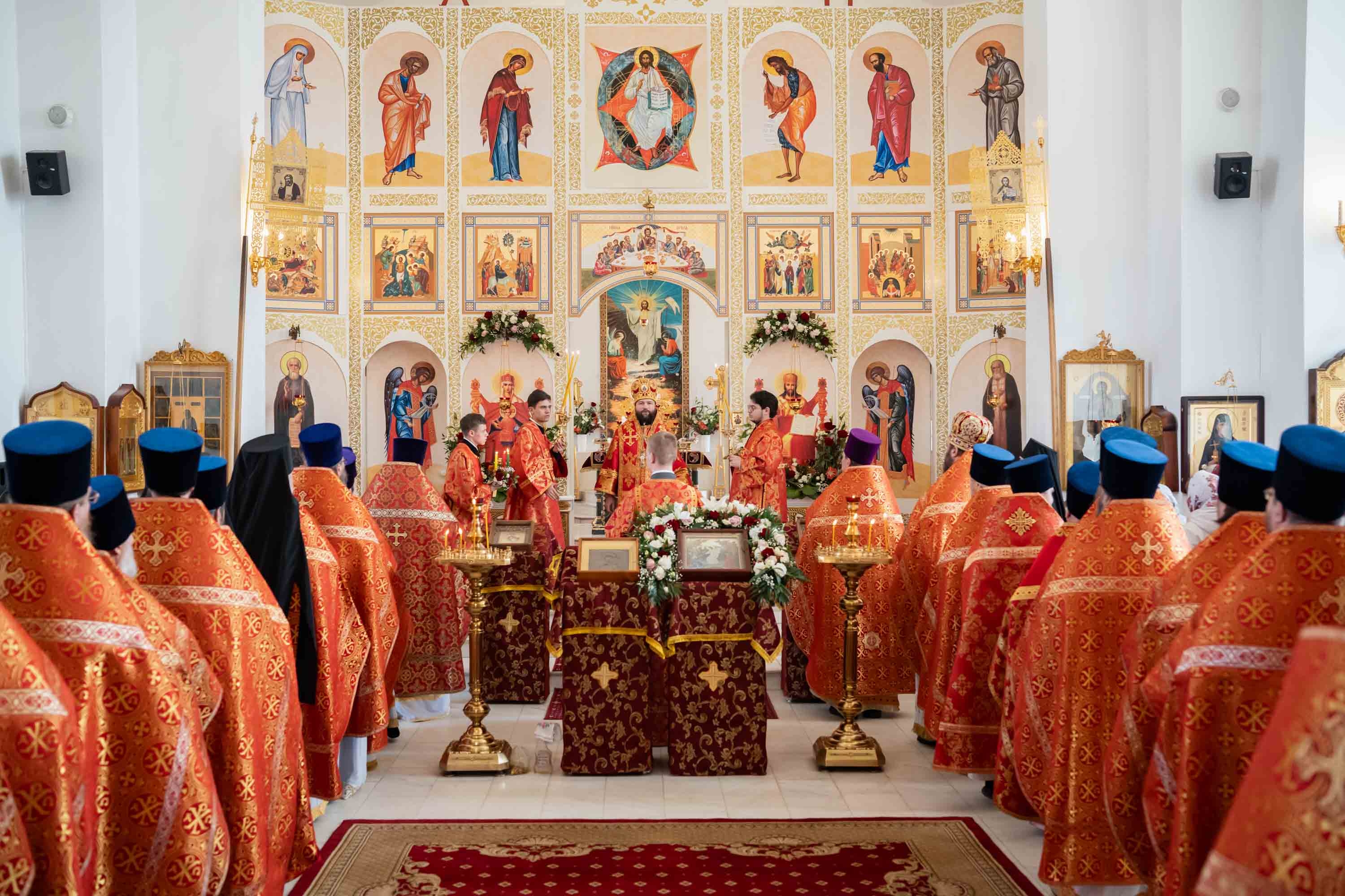 Божественная литургия Вторника Светлой седмицы. Общеепархиальное богослужение
