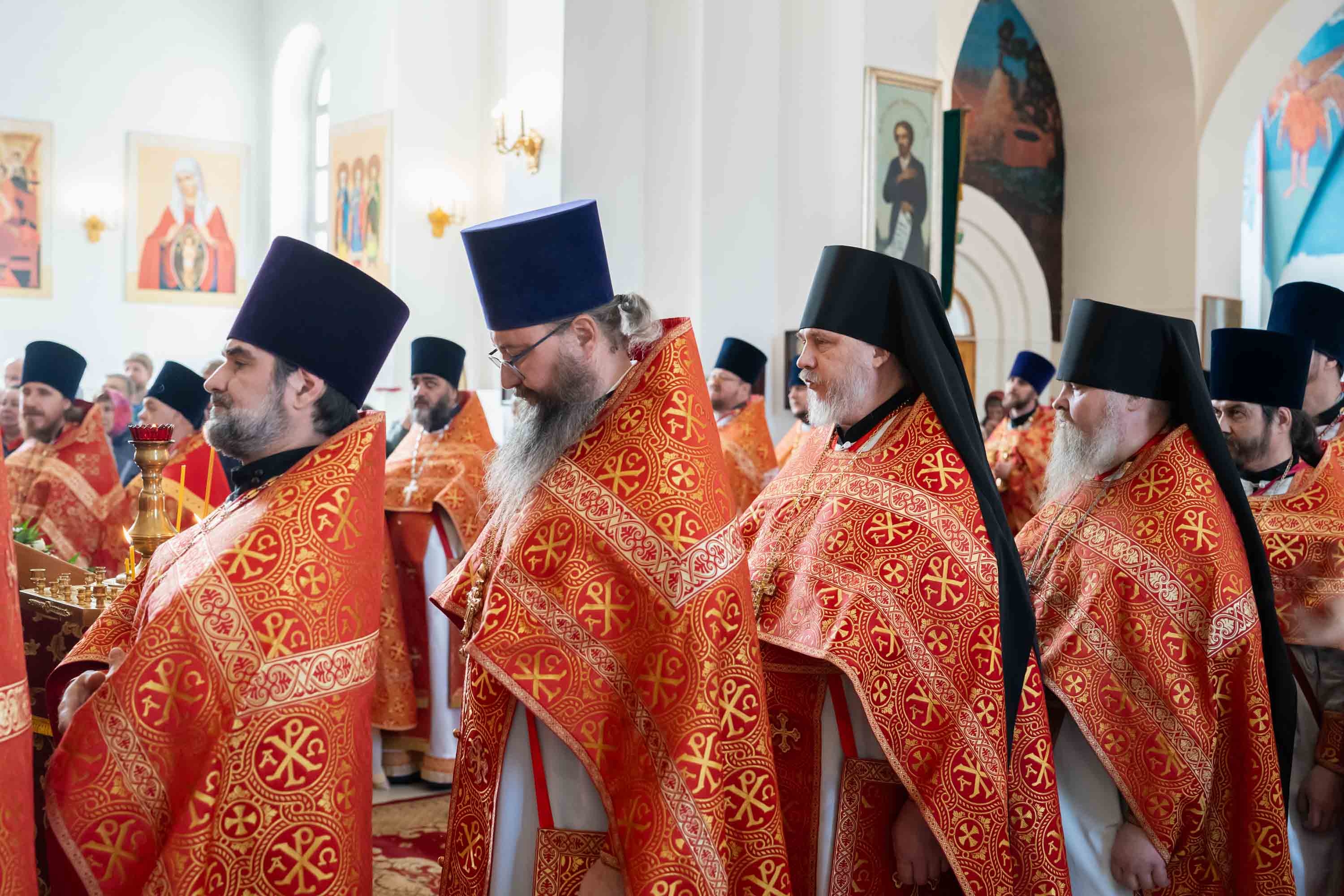 Божественная литургия Вторника Светлой седмицы. Общеепархиальное богослужение