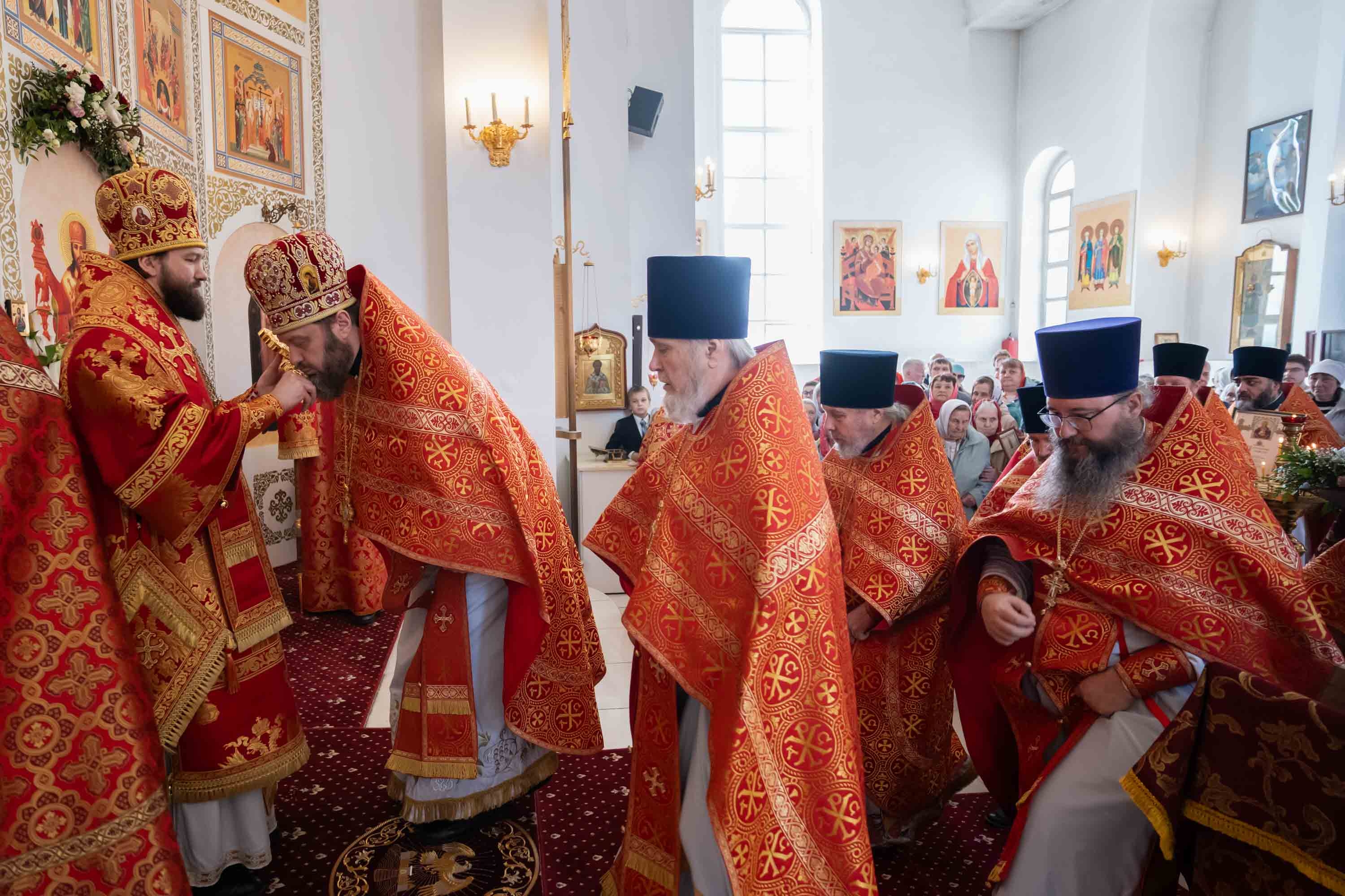 Божественная литургия Вторника Светлой седмицы. Общеепархиальное богослужение