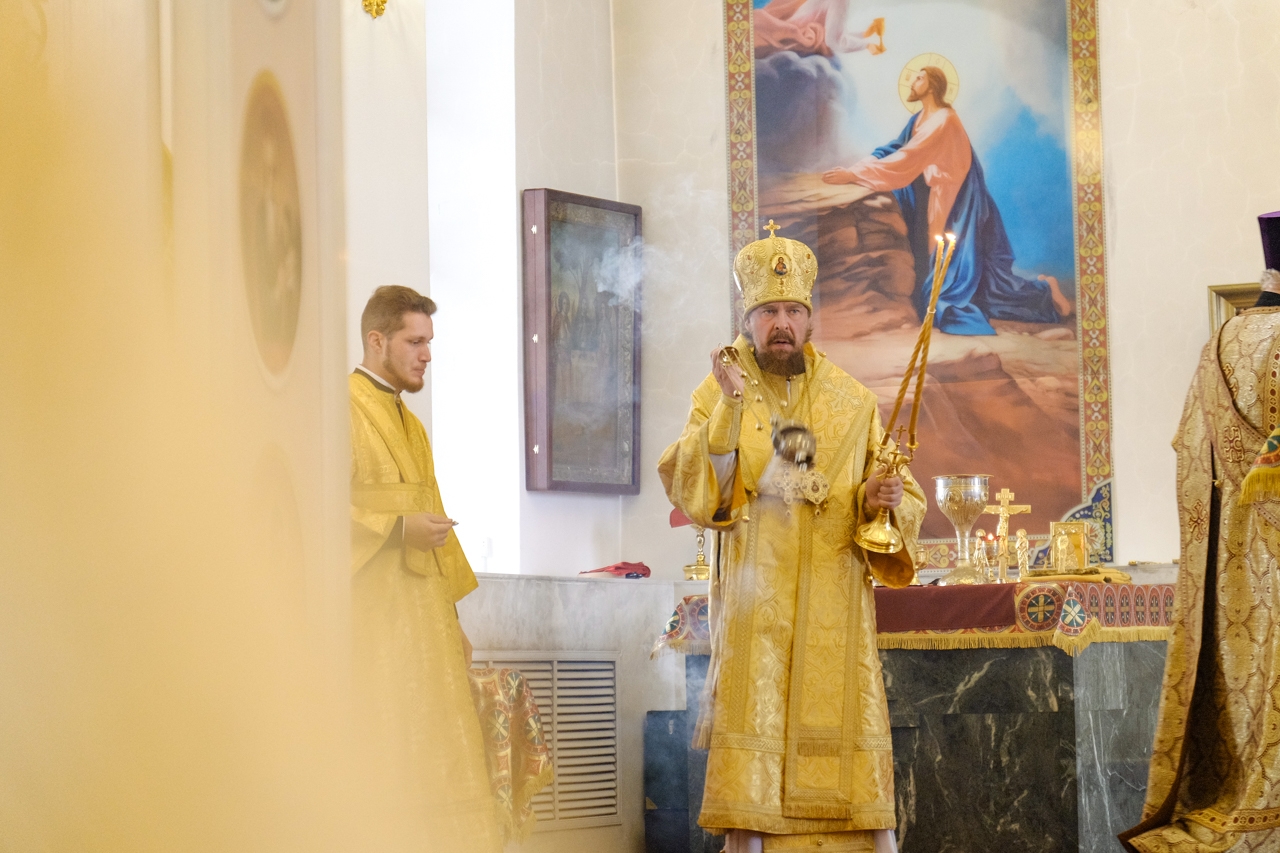Божественная литургия Недели 5-ой по Пасхе, о свт. Феофане Затворнике
