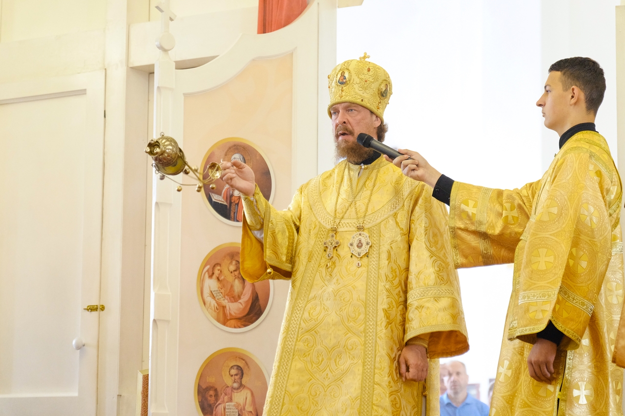 Божественная литургия Недели 5-ой по Пасхе, о свт. Феофане Затворнике
