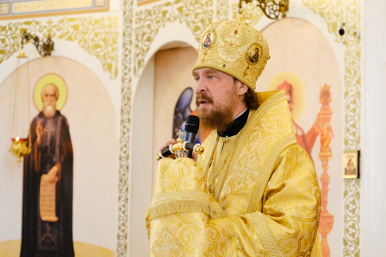 Божественная литургия Недели 5-ой по Пасхе, о свт. Феофане Затворнике