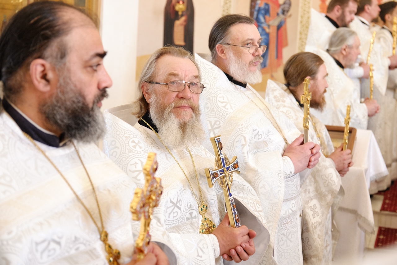 Литургия в Серафимовском кафедральном соборе. Святых отцов семи Вселенских Соборов
