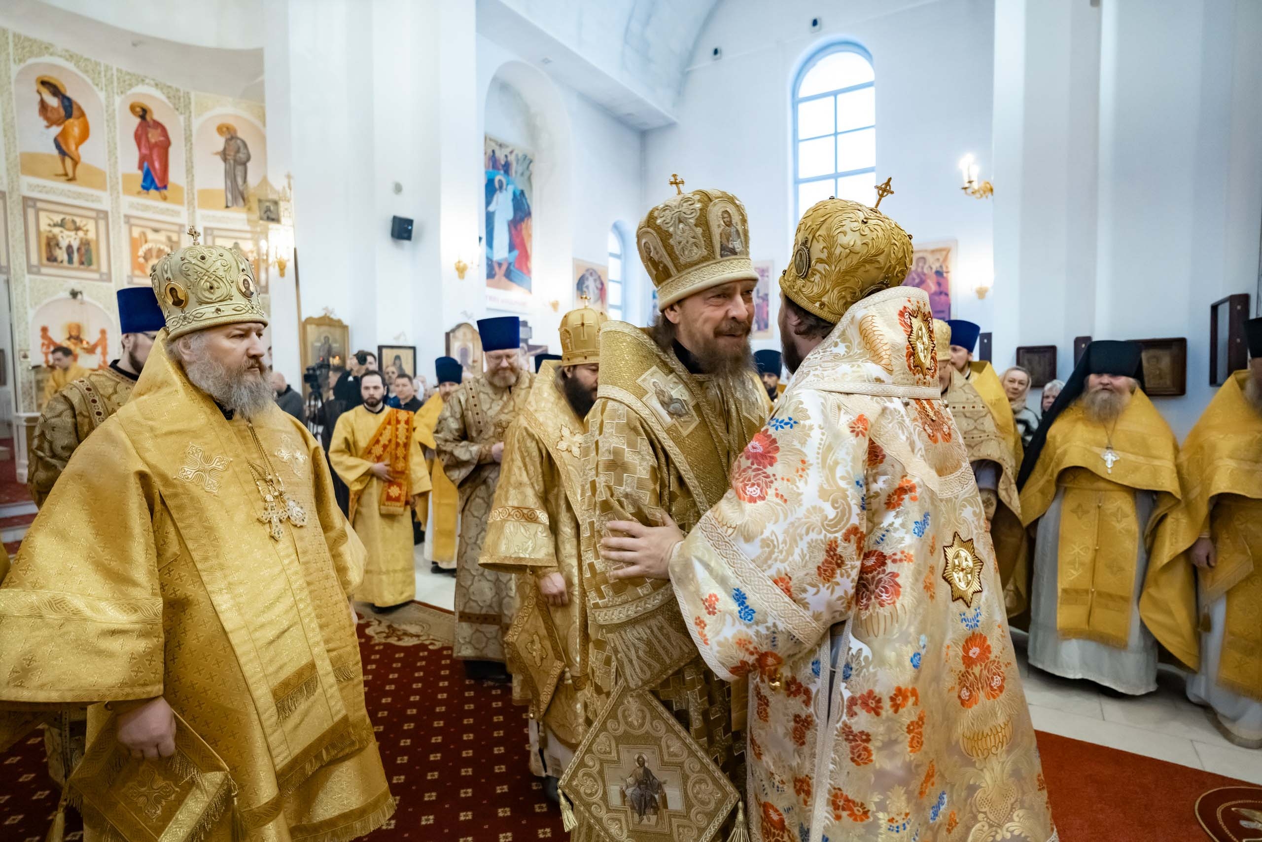 Соборная Божественная литургия. Встреча Правящего епископа Златоустовского и Саткинского Серафима