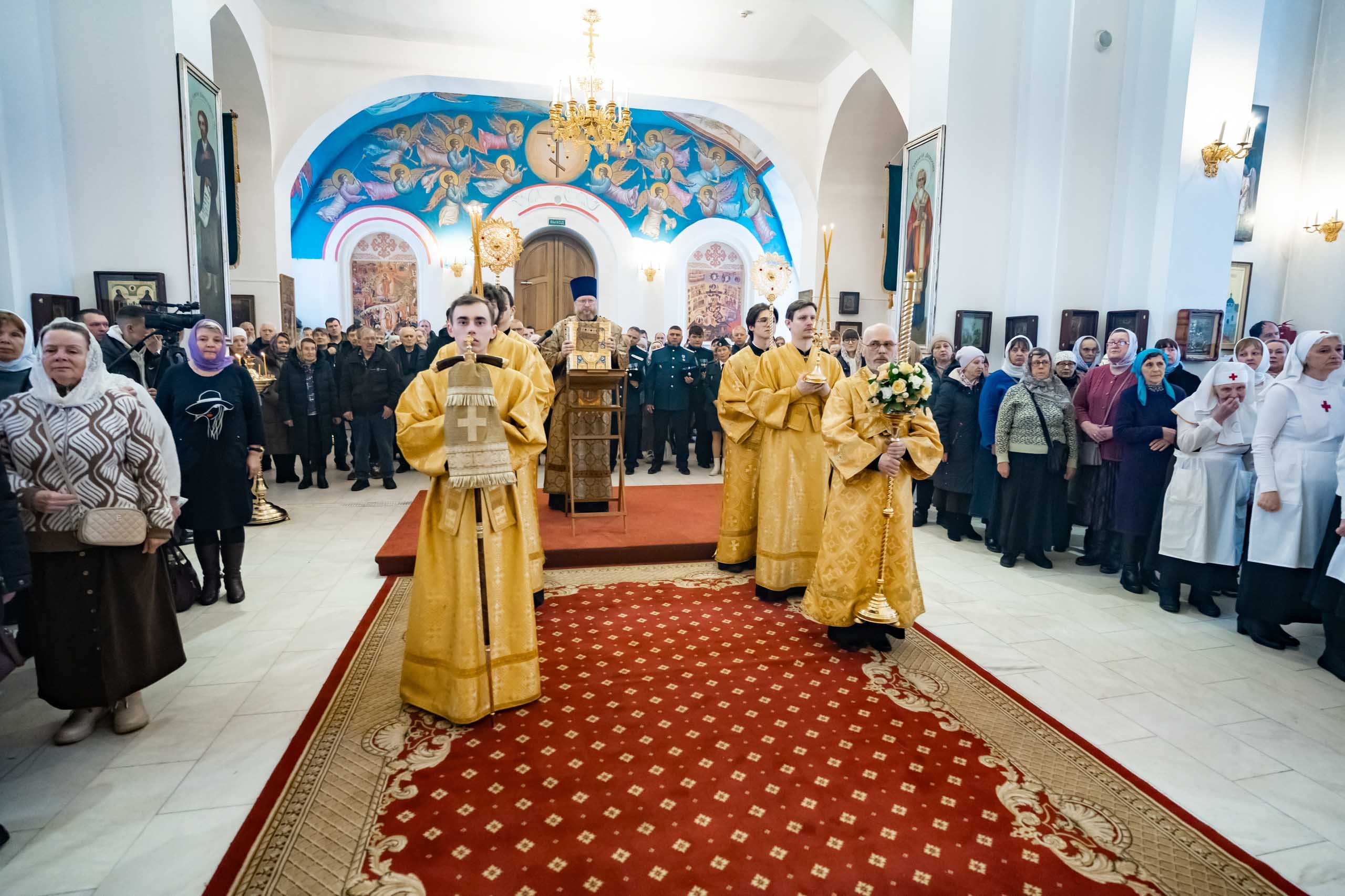 Соборная Божественная литургия. Встреча Правящего епископа Златоустовского и Саткинского Серафима