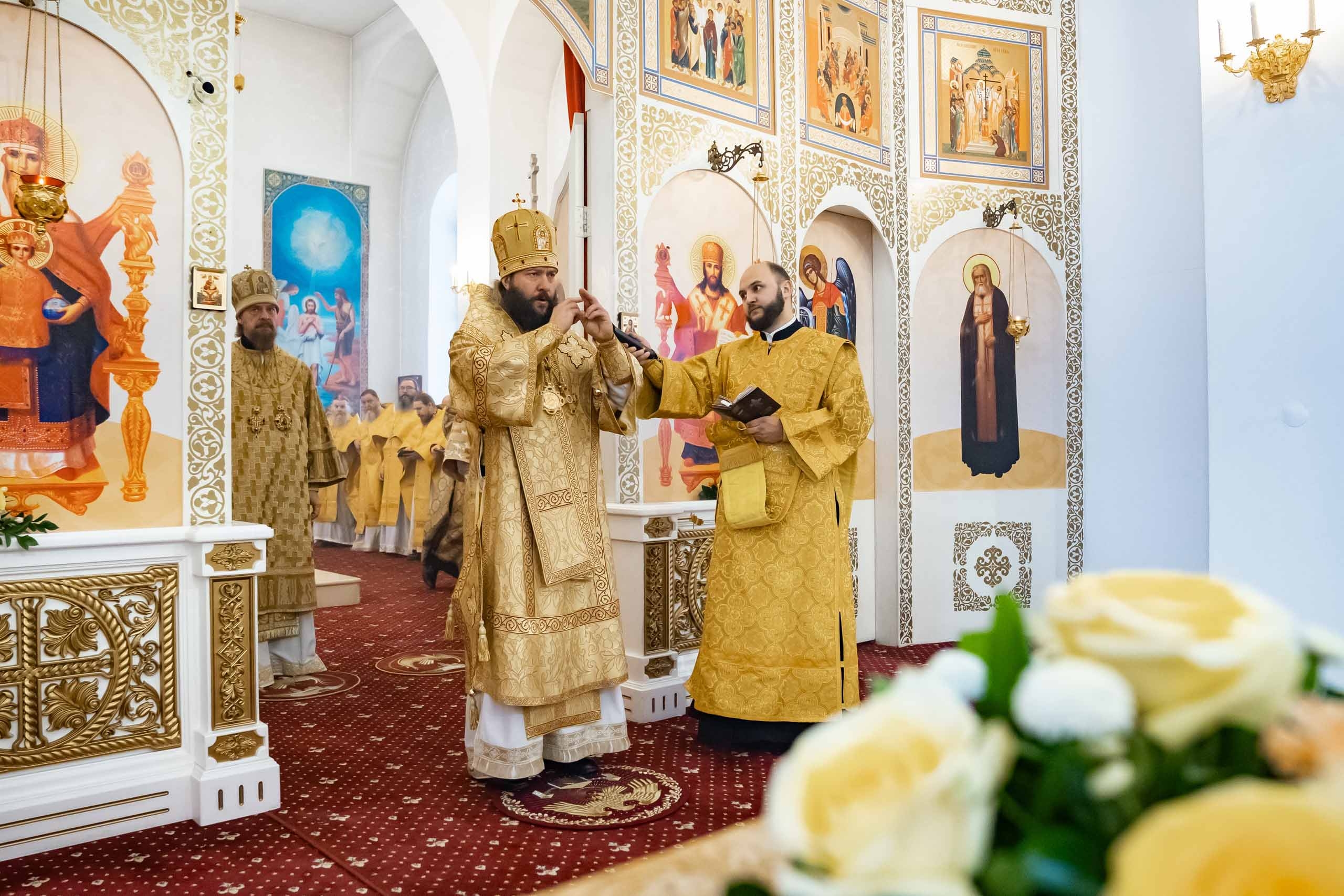 Соборная Божественная литургия. Встреча Правящего епископа Златоустовского и Саткинского Серафима