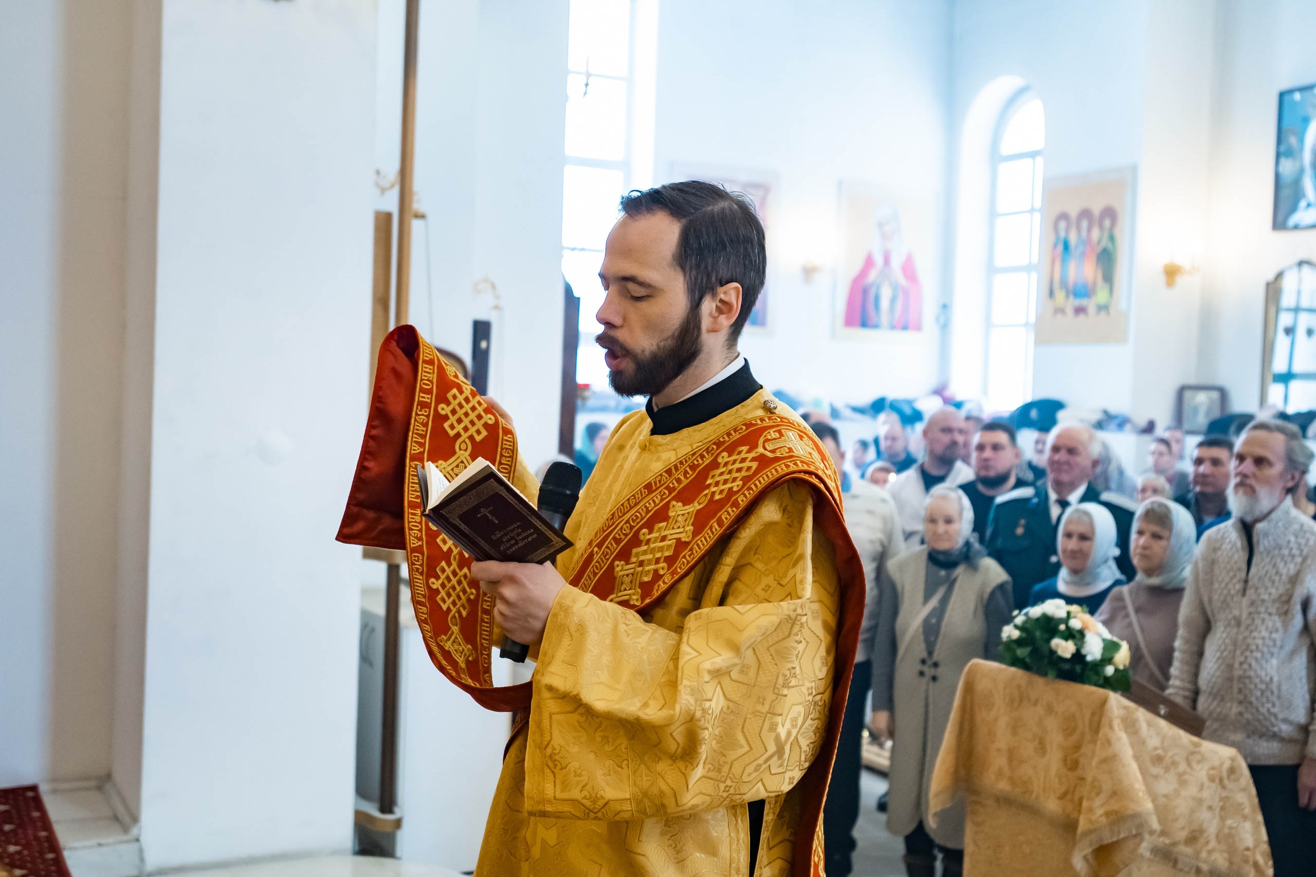 Соборная Божественная литургия. Встреча Правящего епископа Златоустовского и Саткинского Серафима