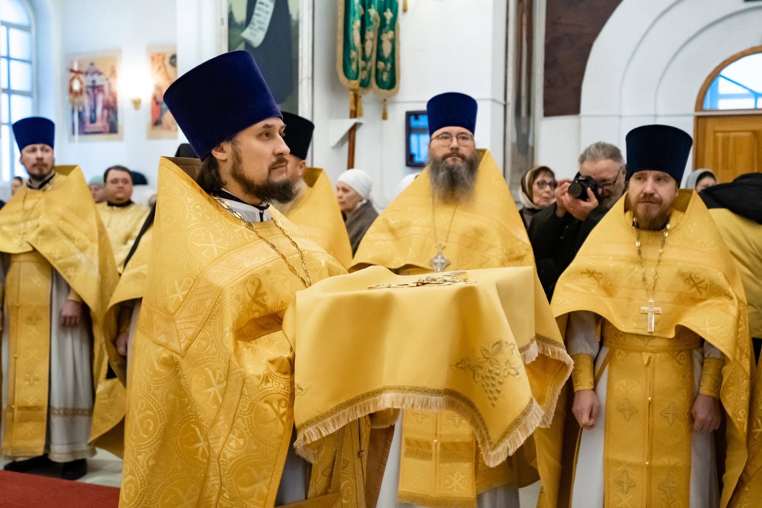 Соборная Божественная литургия. Встреча Правящего епископа Златоустовского и Саткинского Серафима