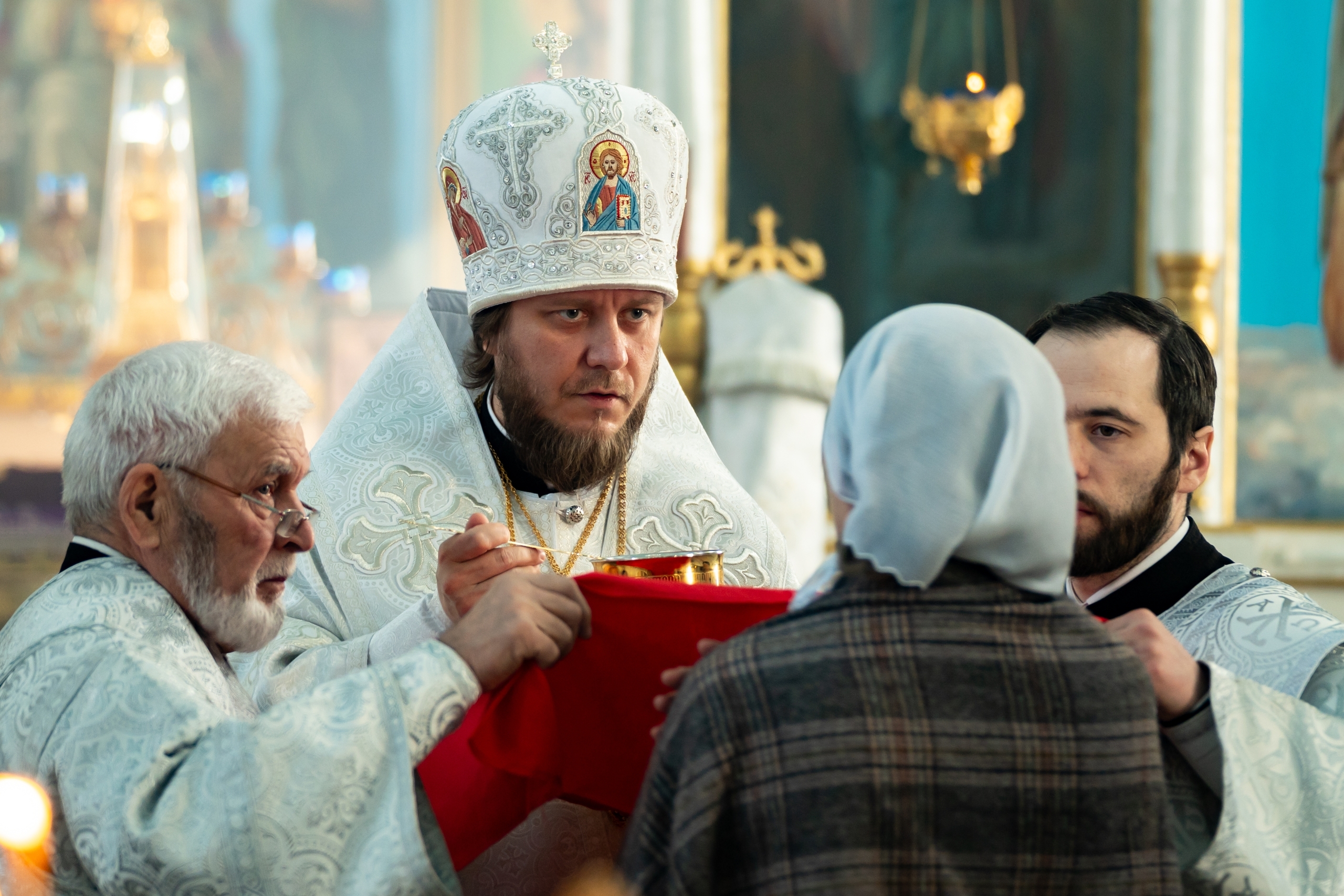 Литургия в Казанском храме г. Куса
