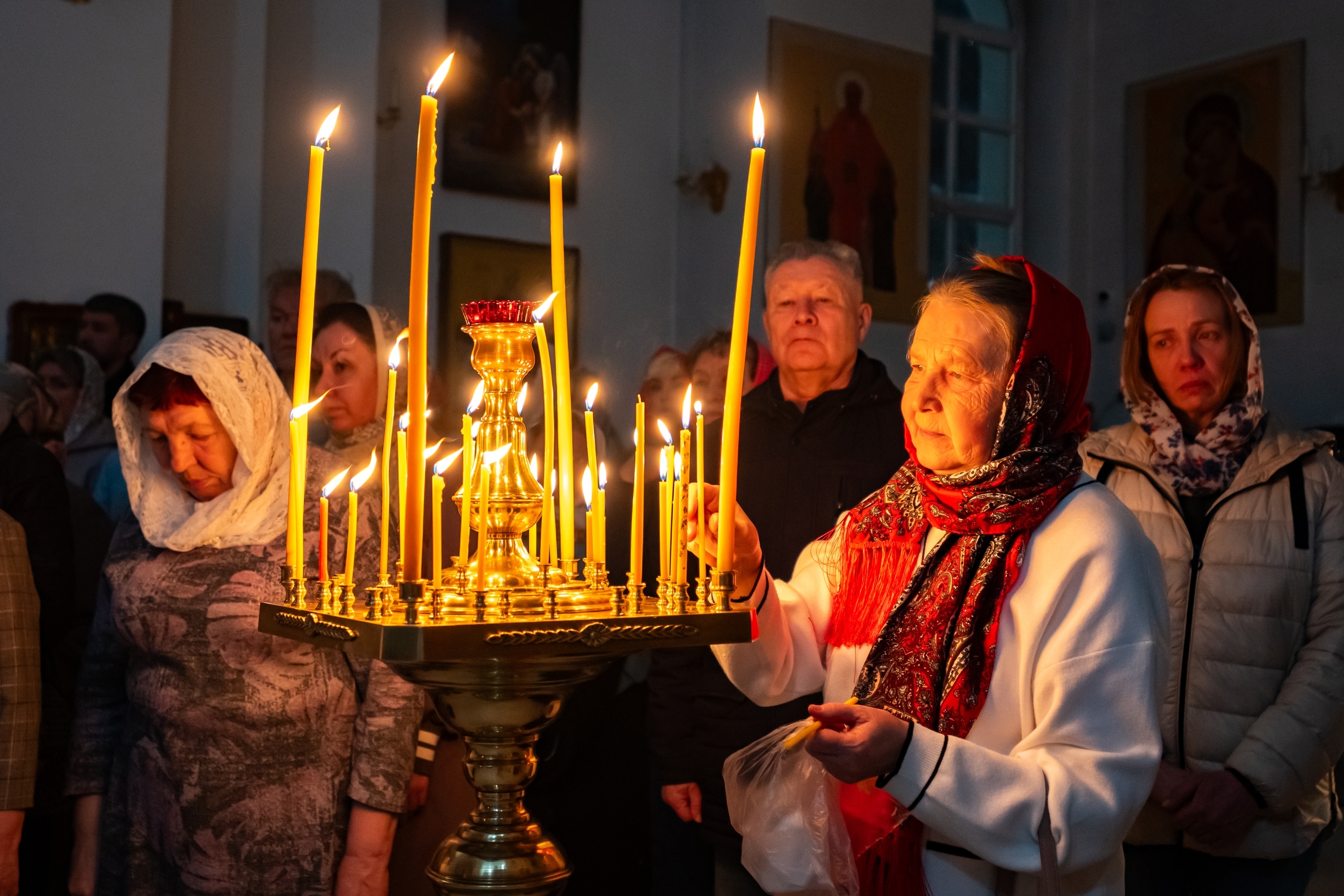 Пасхальное богослужение в Серафимовском кафедральном соборе