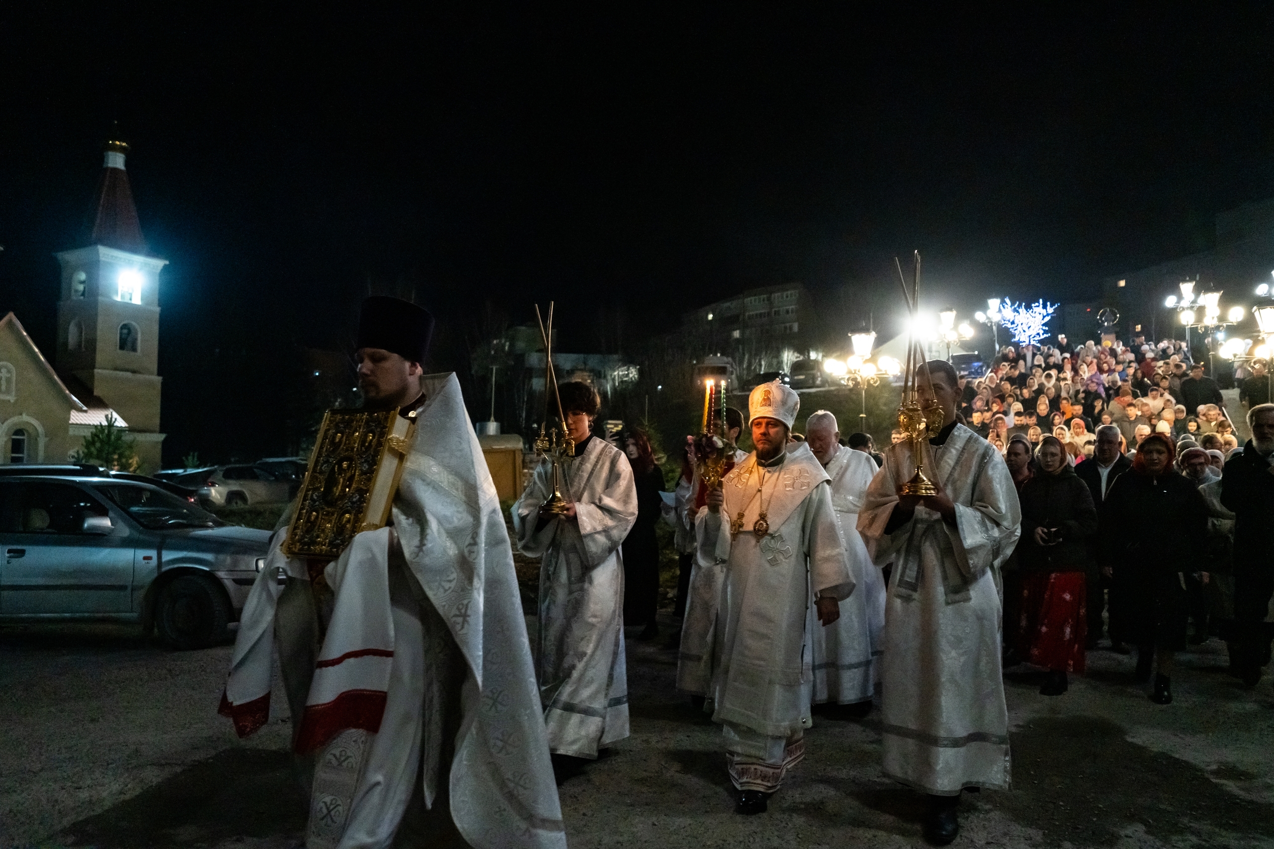 Пасхальное богослужение в Серафимовском кафедральном соборе