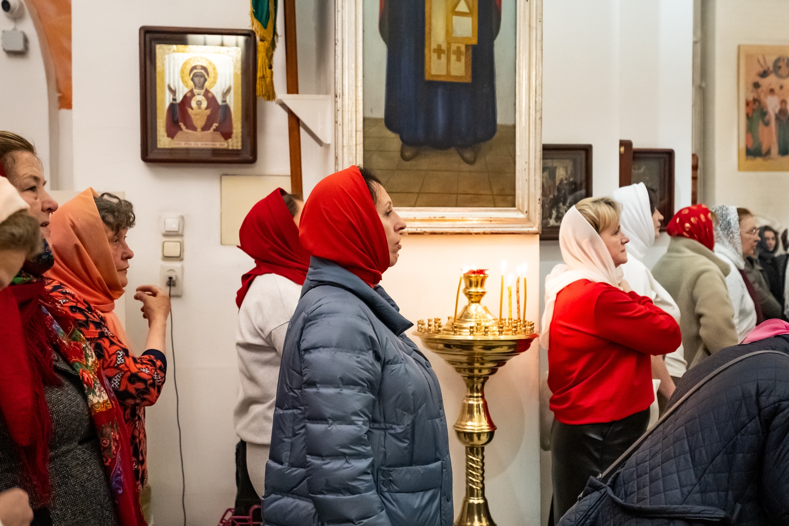 Пасхальное богослужение в Серафимовском кафедральном соборе