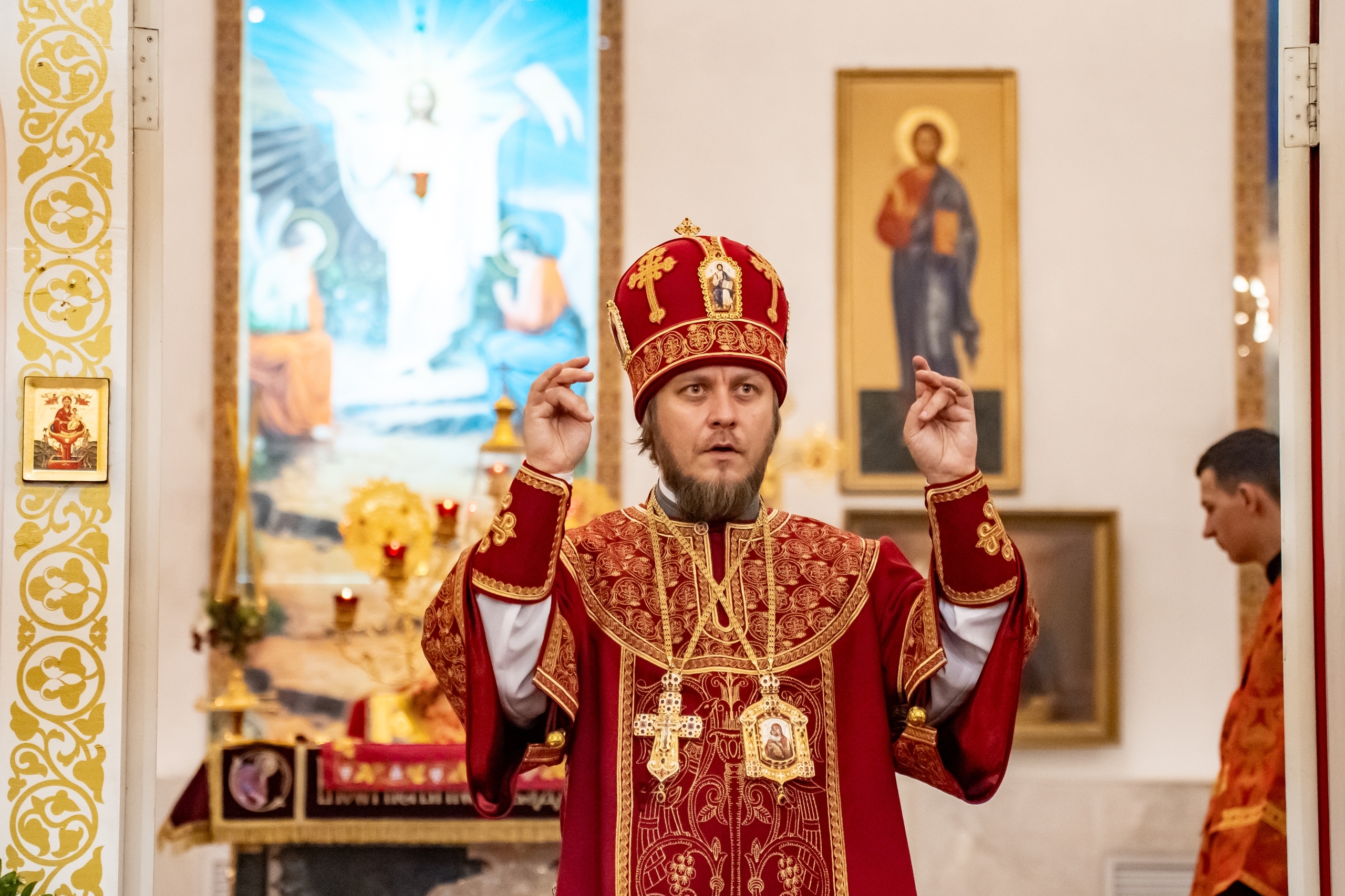 Пасхальное богослужение в Серафимовском кафедральном соборе