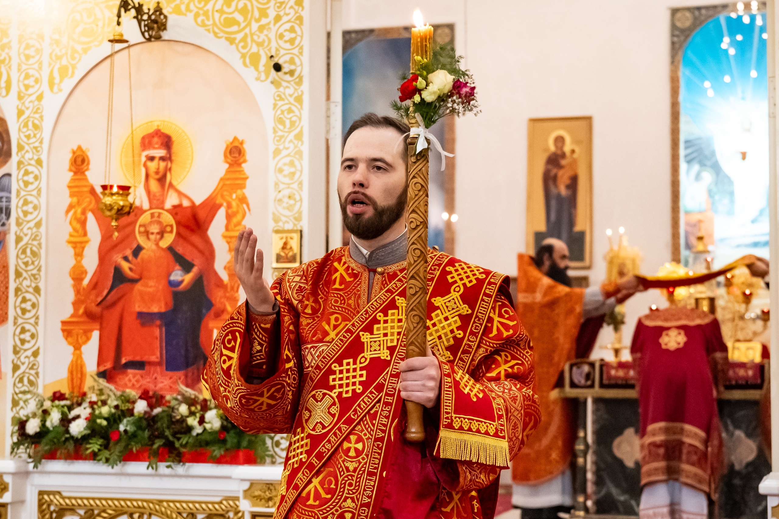 Пасхальное богослужение в Серафимовском кафедральном соборе