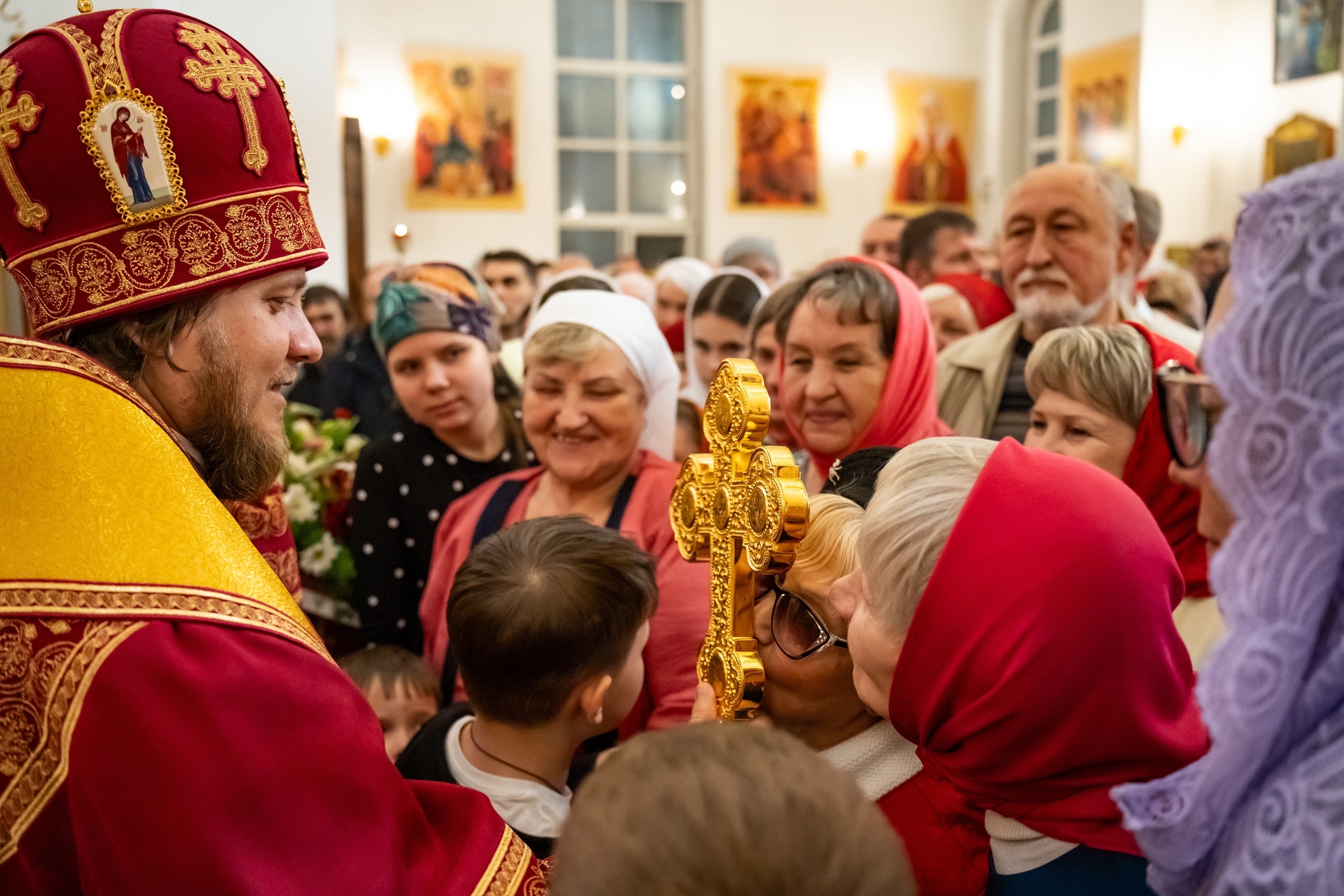 Пасхальное богослужение в Серафимовском кафедральном соборе
