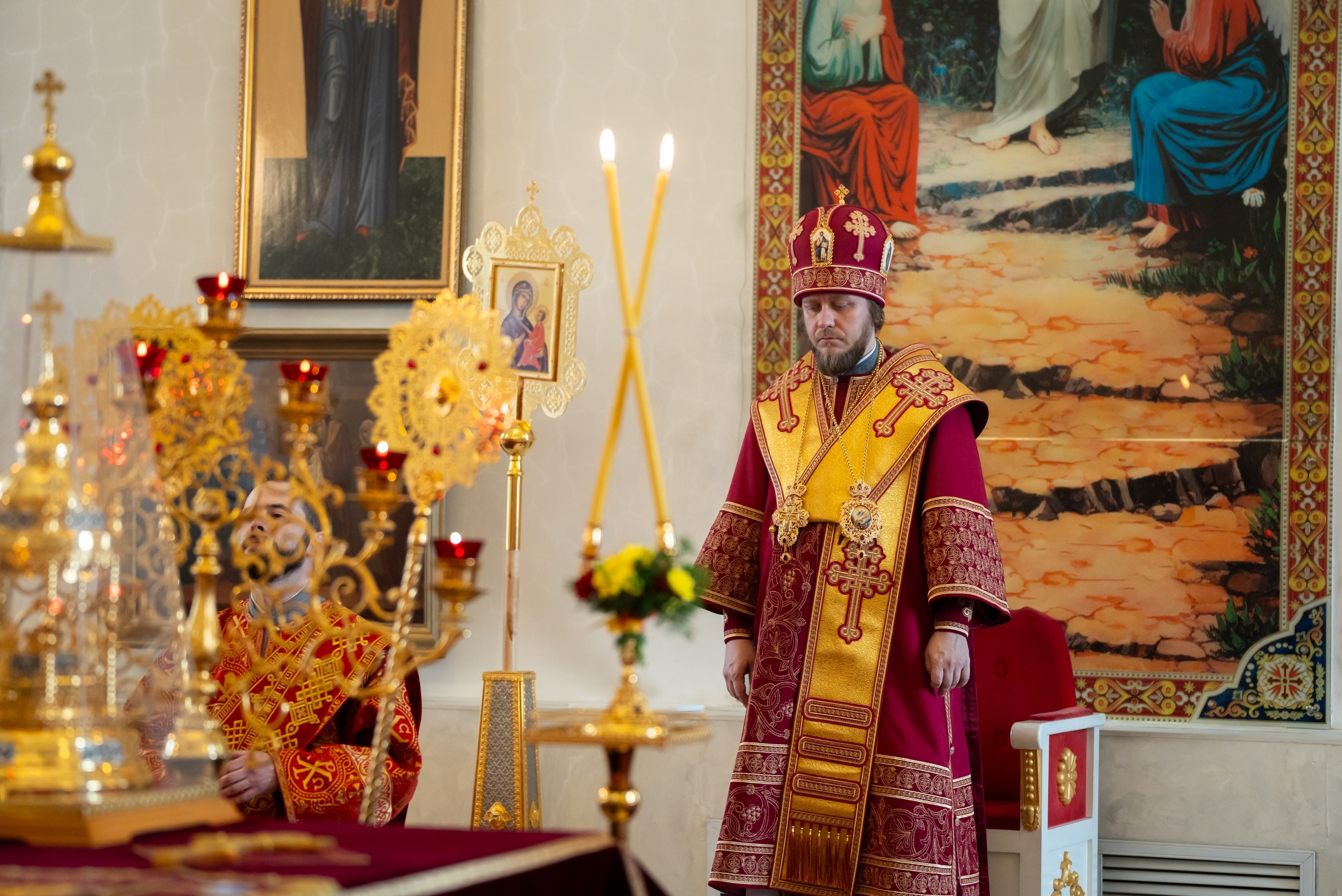 Великая вечерня в первый день Пасхи в Серафимовском кафедральном соборе