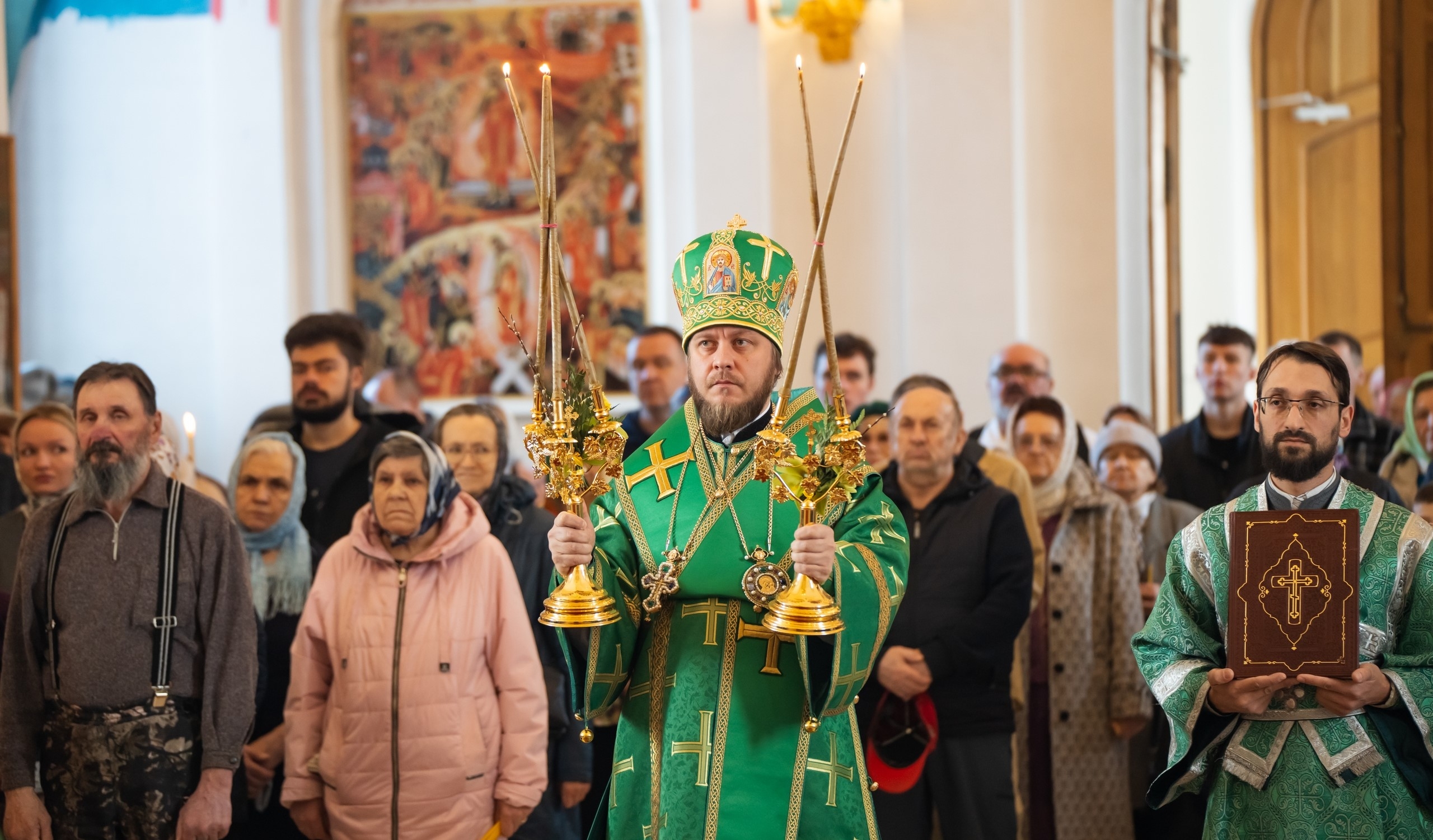 Литургия в Вербное воскресенье в Серафимовском кафедральном соборе