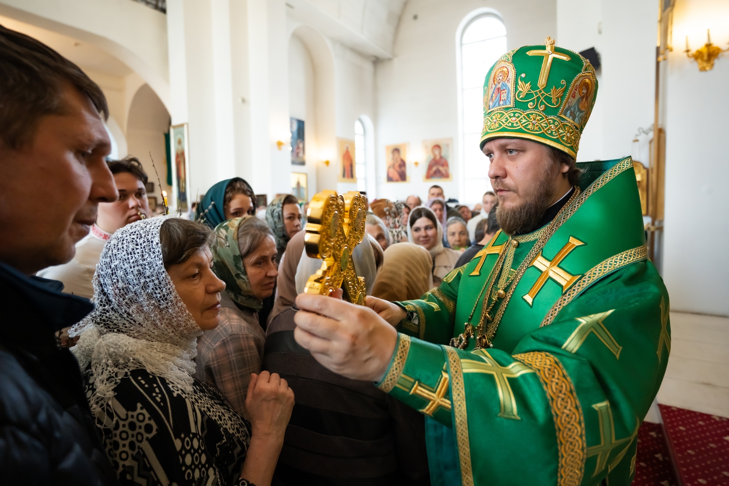 Литургия в Вербное воскресенье в Серафимовском кафедральном соборе