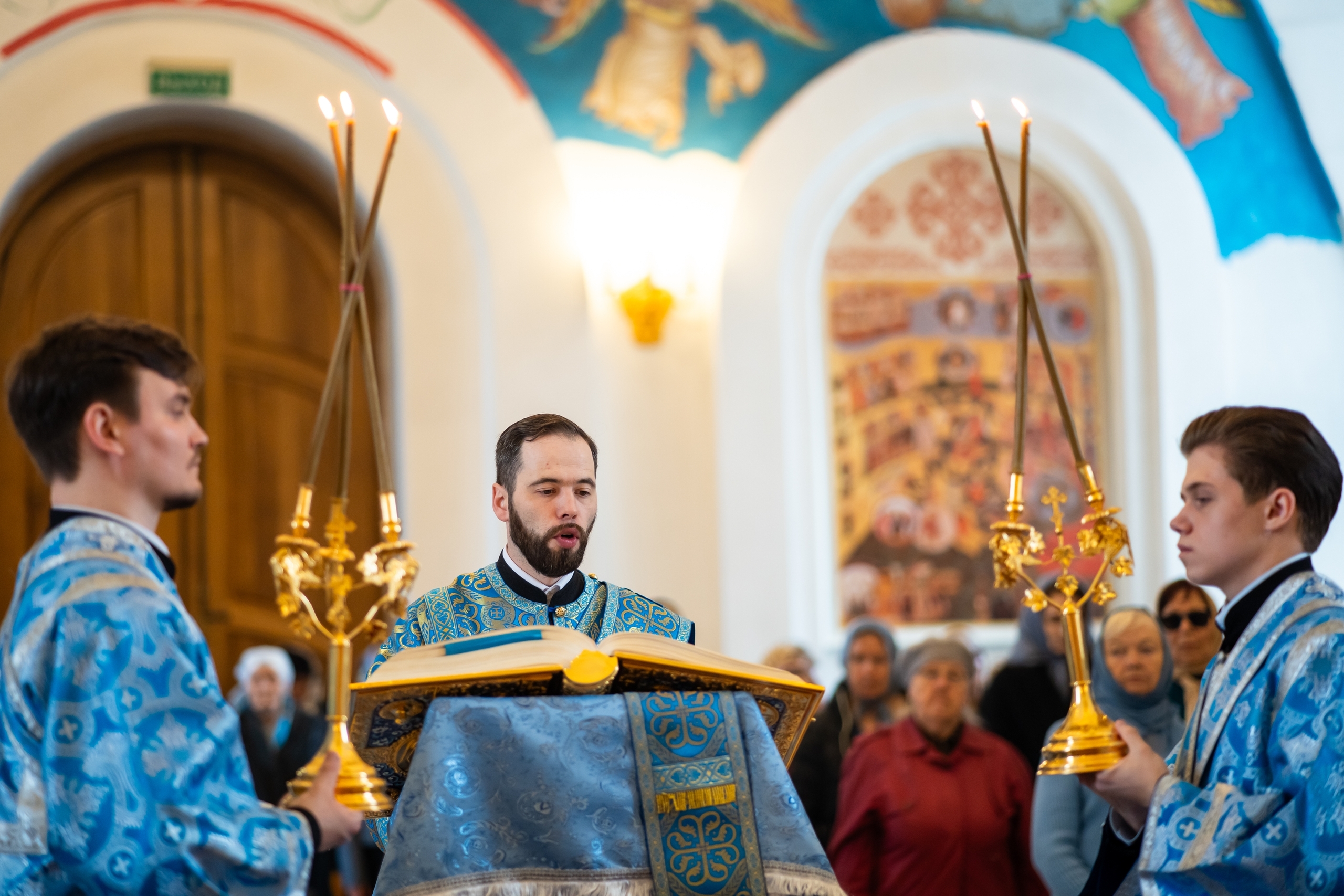 Литургия на Благовещение в Серафимовском кафедральном соборе