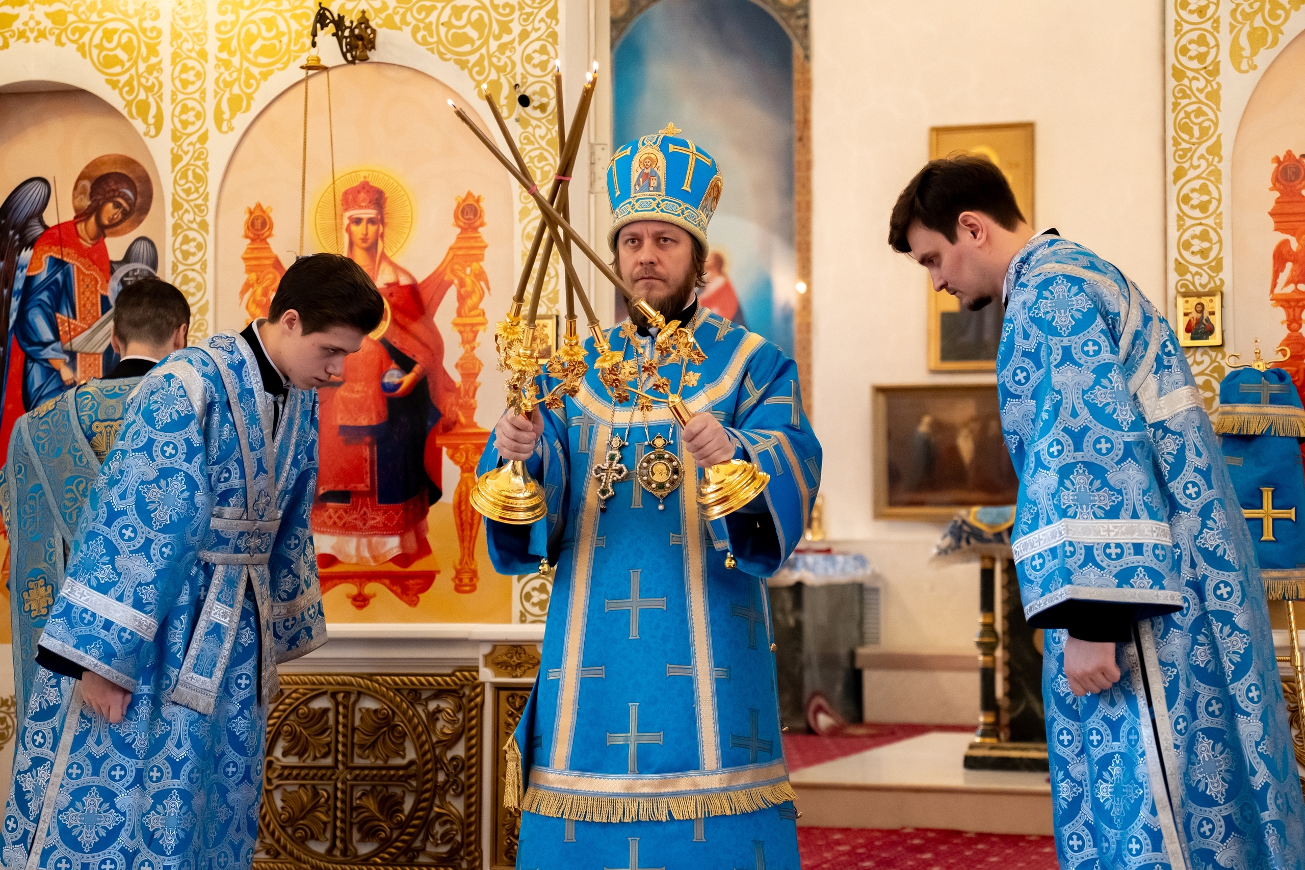 Литургия на Благовещение в Серафимовском кафедральном соборе
