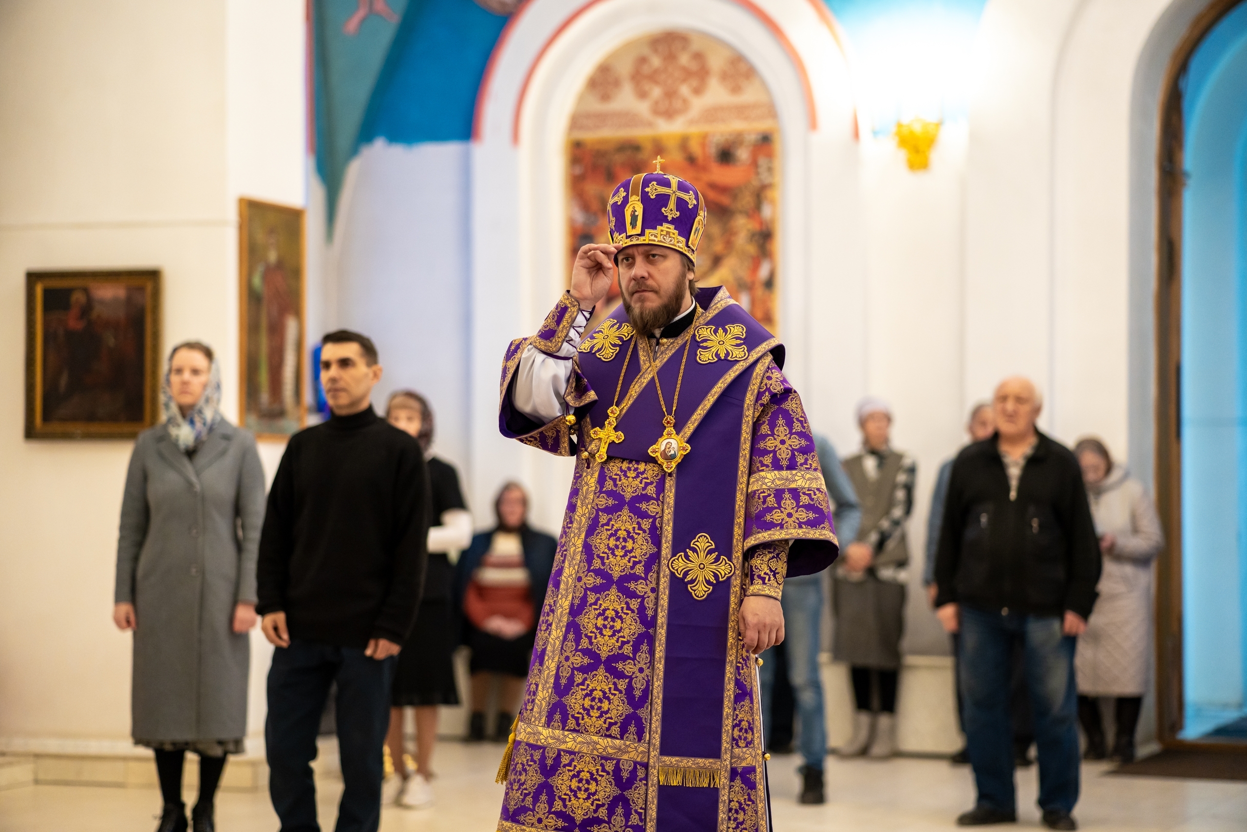 Литургия в Четверг Страстной седмицы в Серафимовском кафедральном соборе