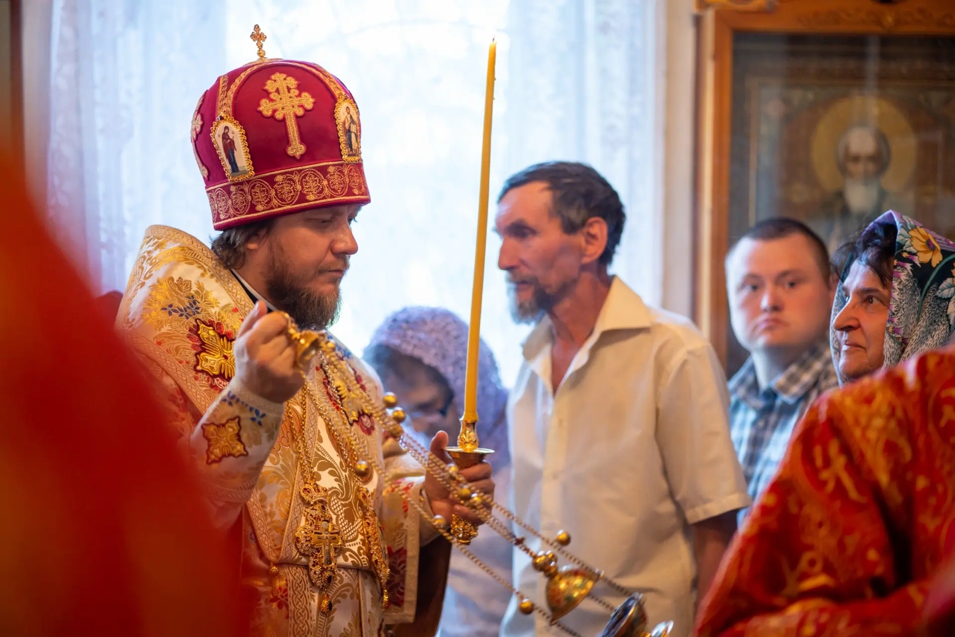 Богослужение в Петропавловском храме п. Медведевка