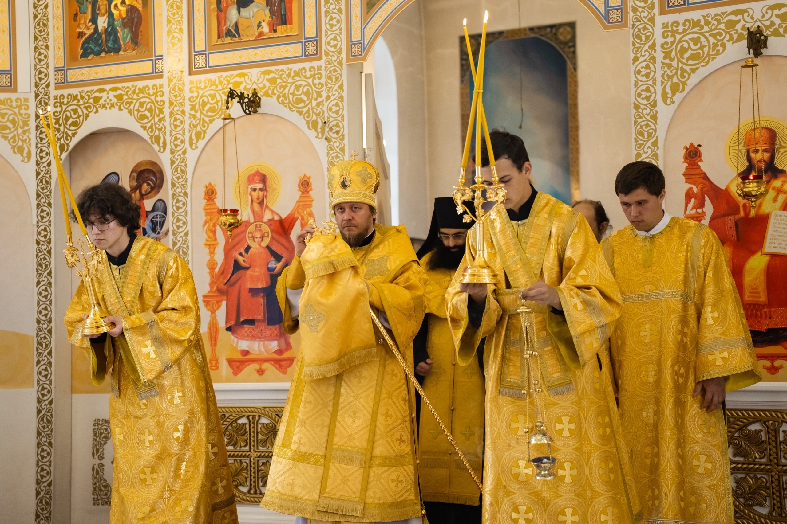 Всенощное бдение в Серафимовском кафедральном соборе