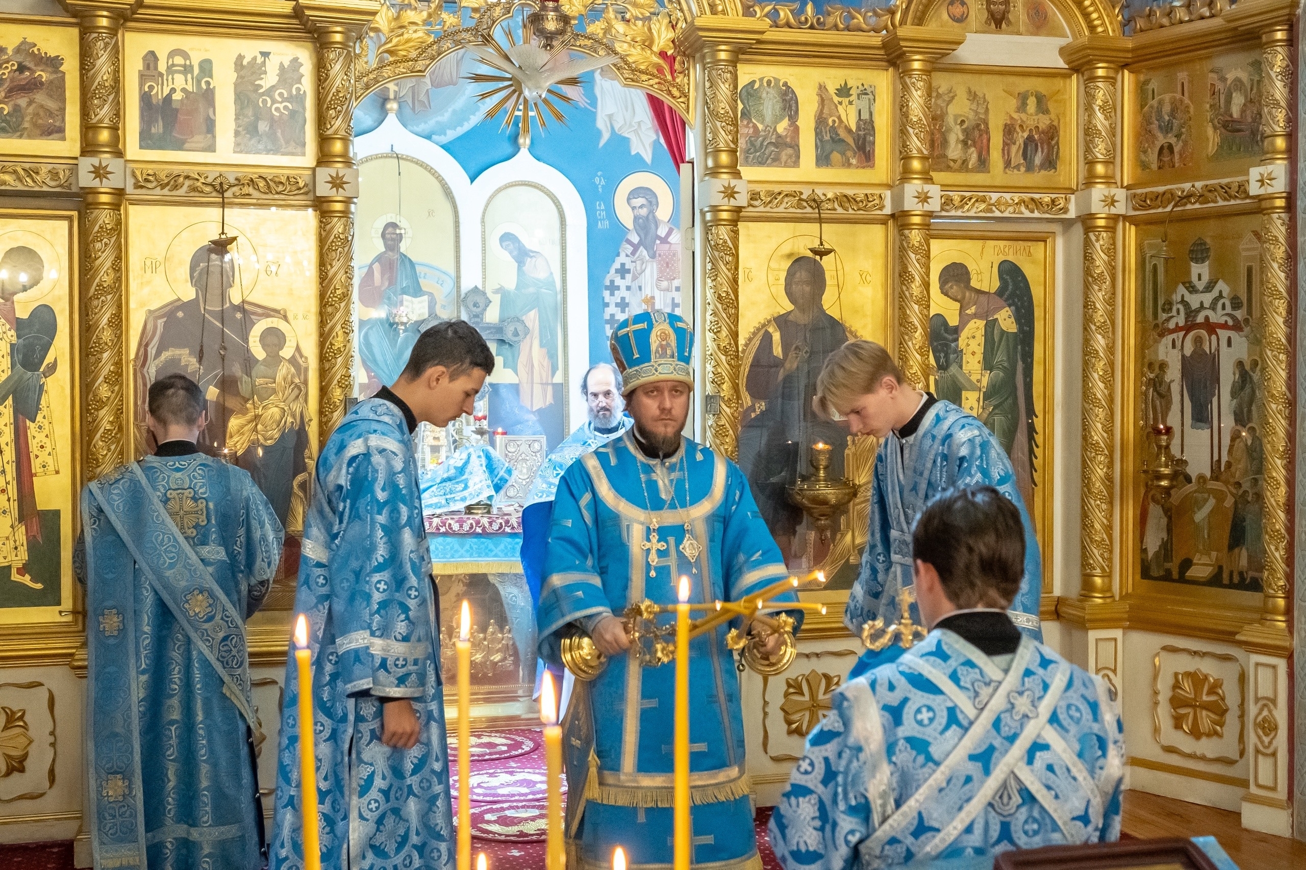 Литургия в среду 6-ой Недели по Пятидесятнице, положение честной ризы Пресвятой Богородицы во Влахерне
