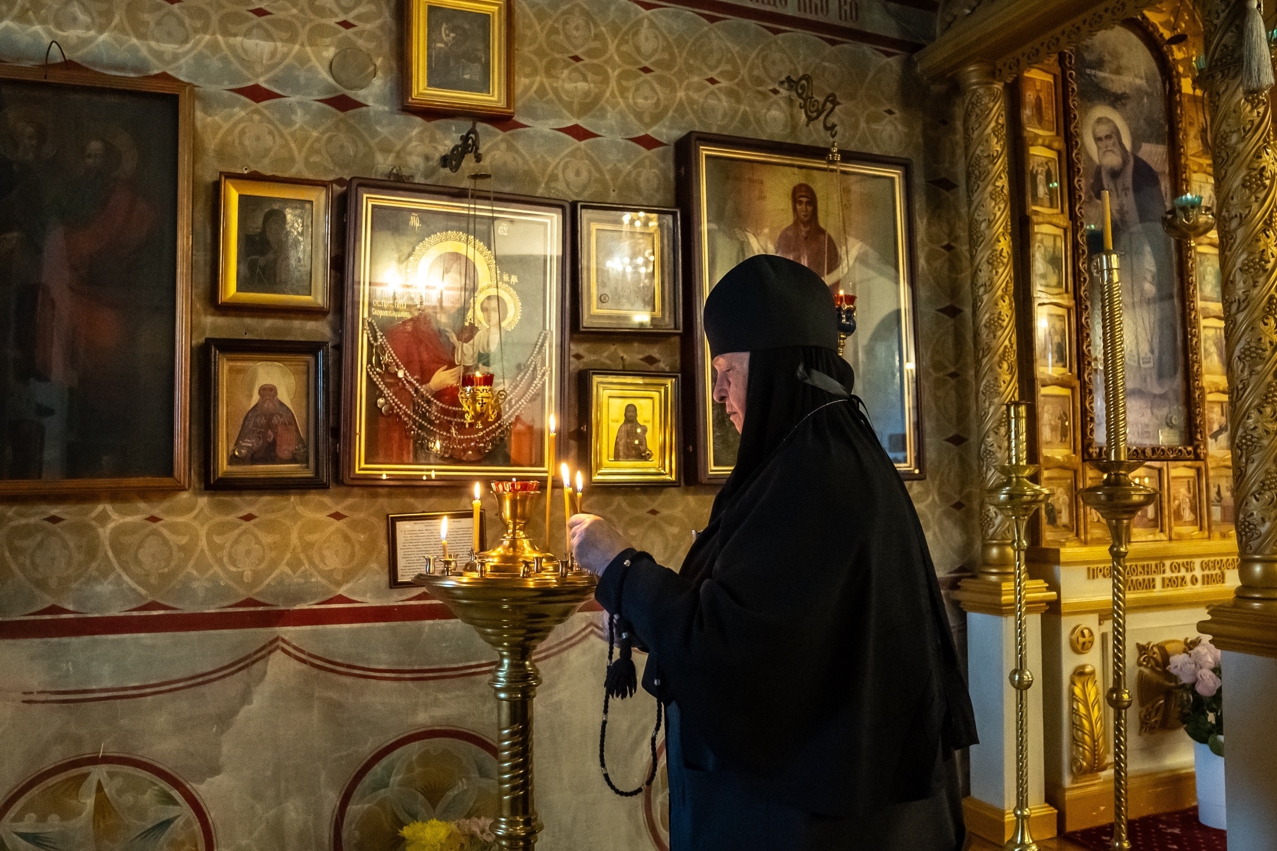 Литургия в среду 6-ой Недели по Пятидесятнице, положение честной ризы Пресвятой Богородицы во Влахерне