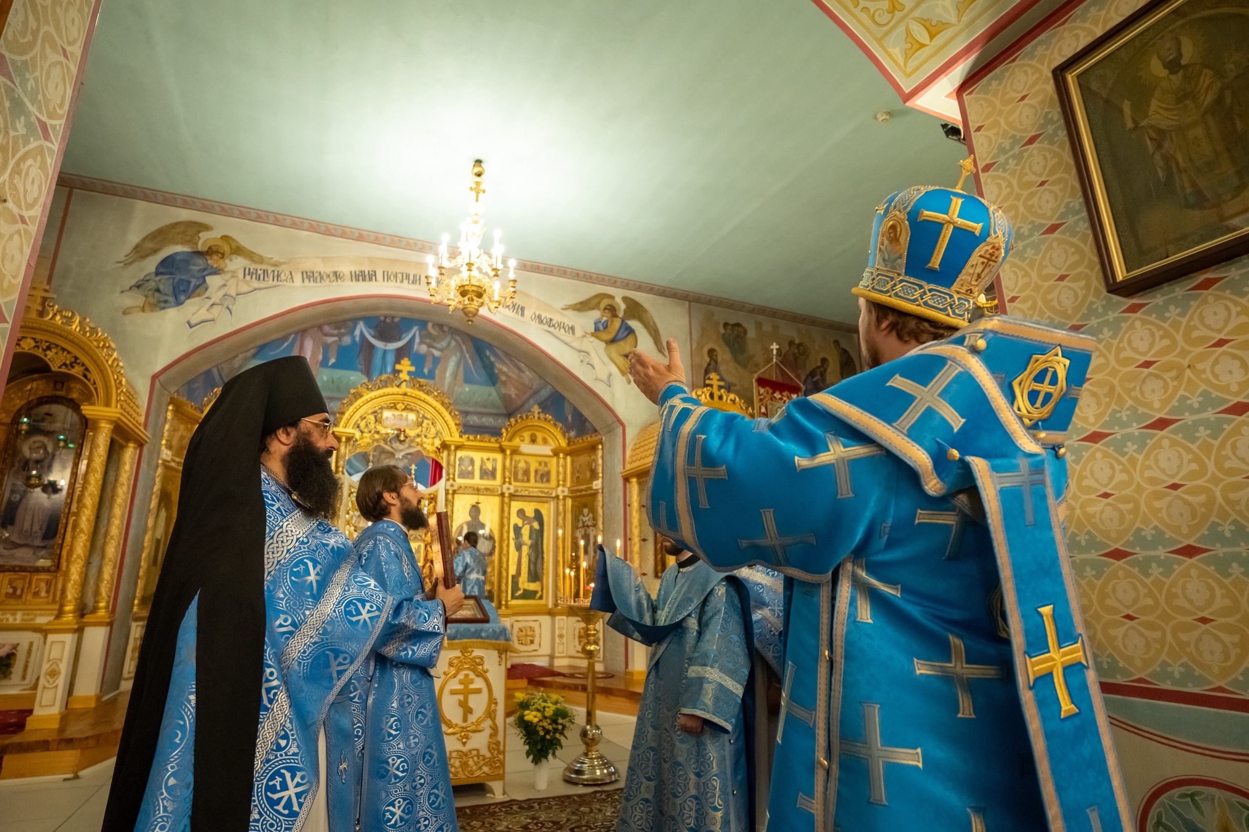 Литургия в среду 6-ой Недели по Пятидесятнице, положение честной ризы Пресвятой Богородицы во Влахерне