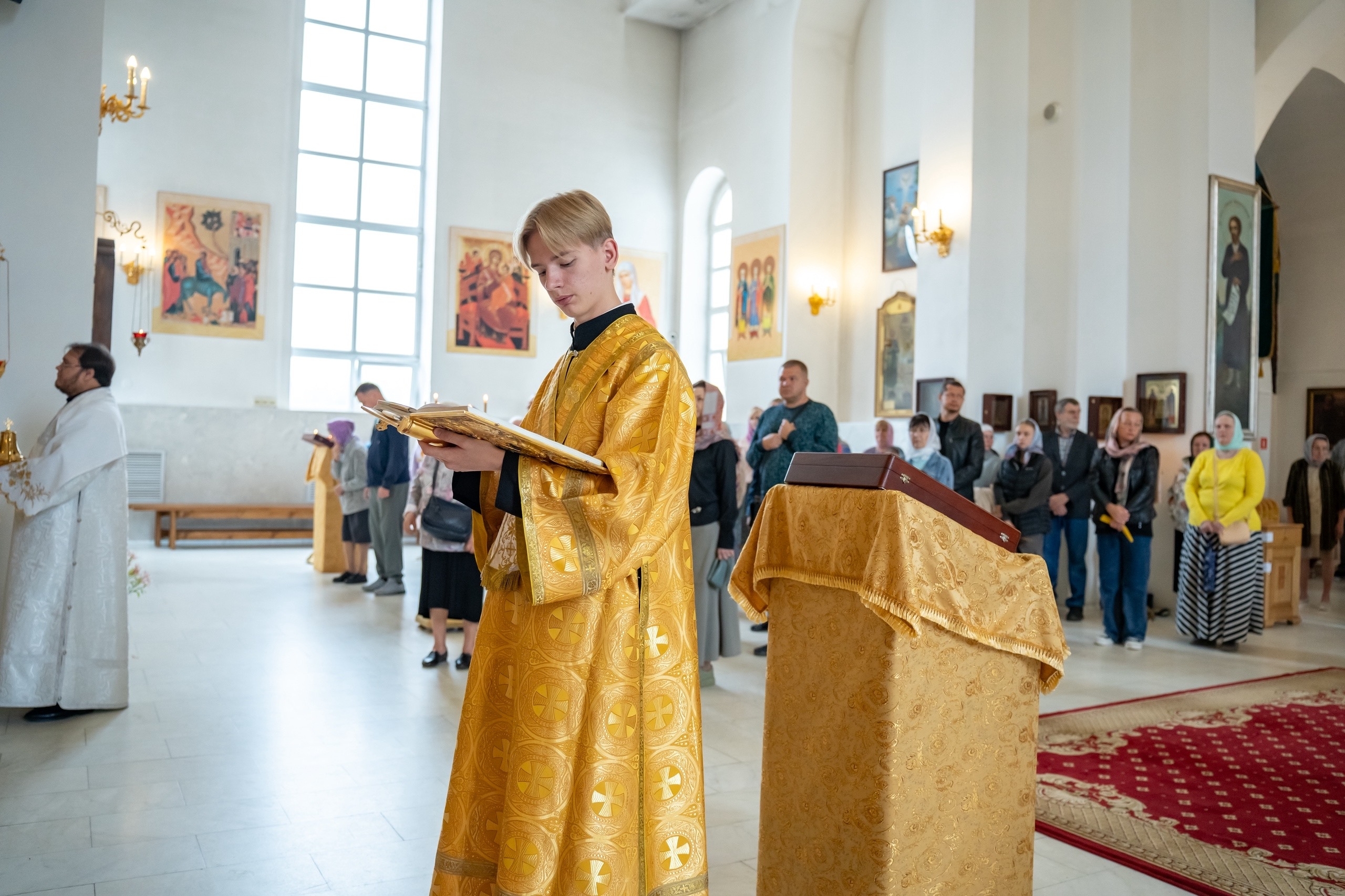 Литургия в Неделю 7-ую по Пятидесятнице. Диаконская хиротония Александра Мысливчука