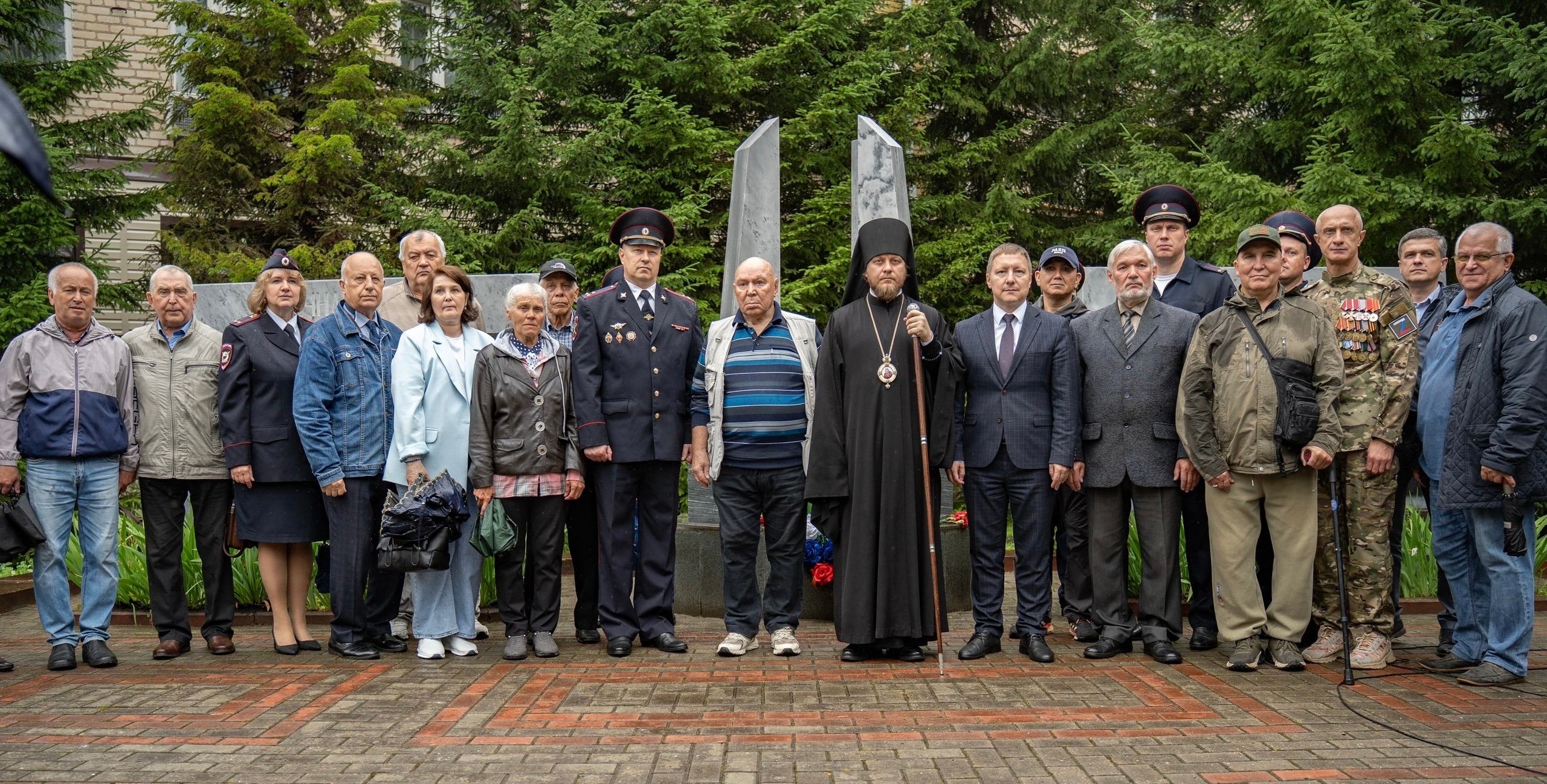  Митинг,посвященный памяти погибшего В. В. Ловцова